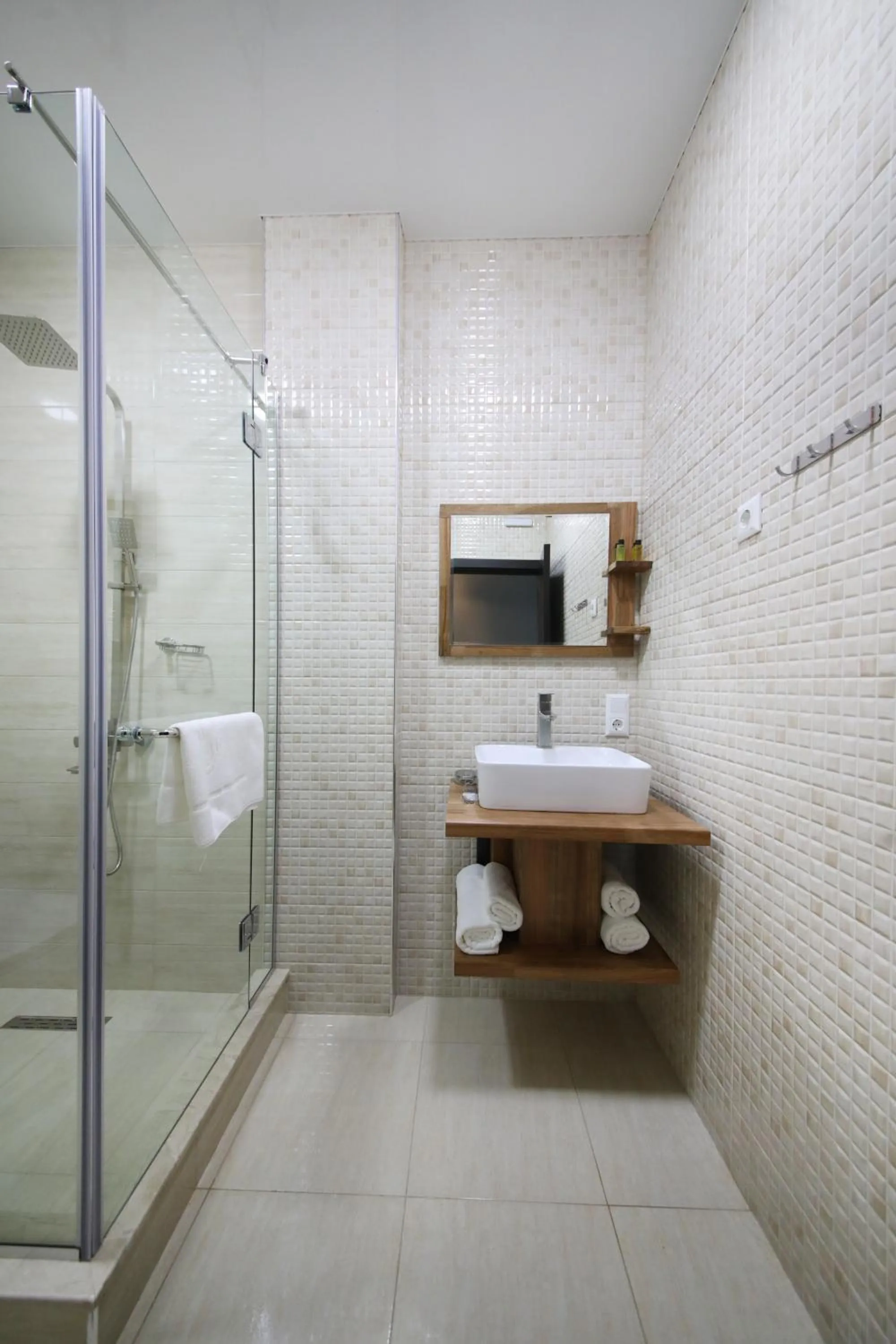 Shower in Hotel Panoramic