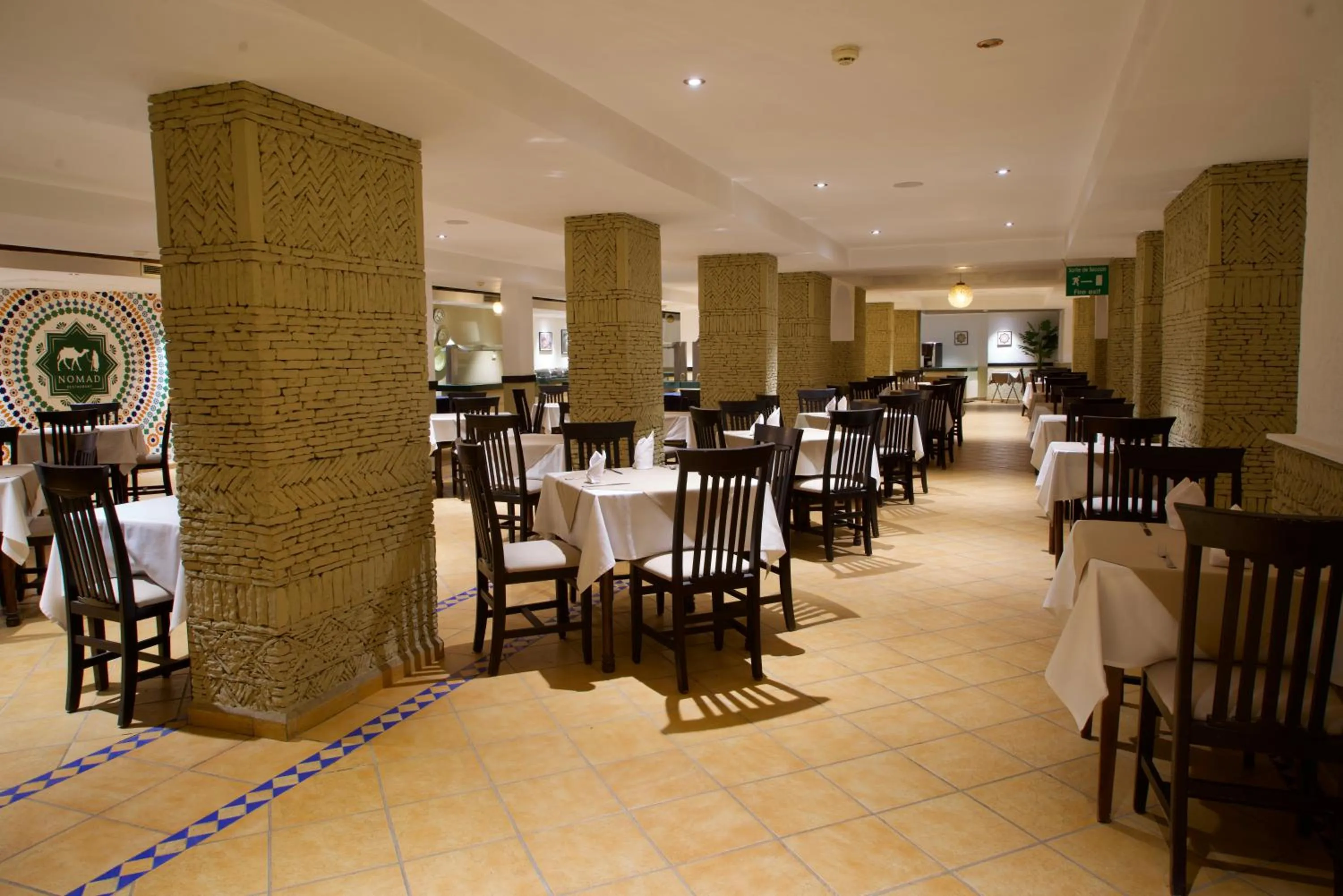 Restaurant/places to eat in Odyssee Park Hotel