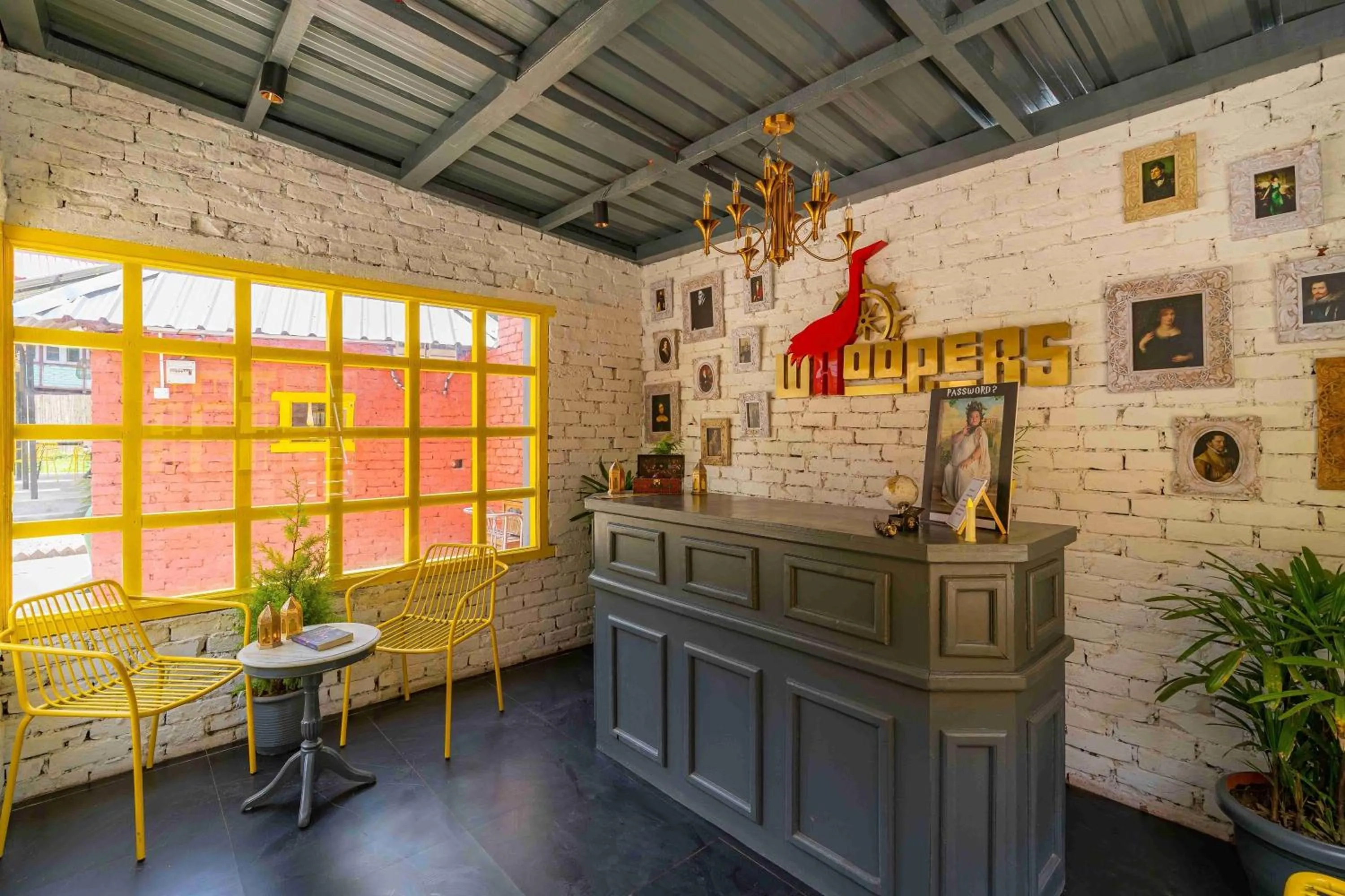 Property building in Whoopers Boutique Kasol