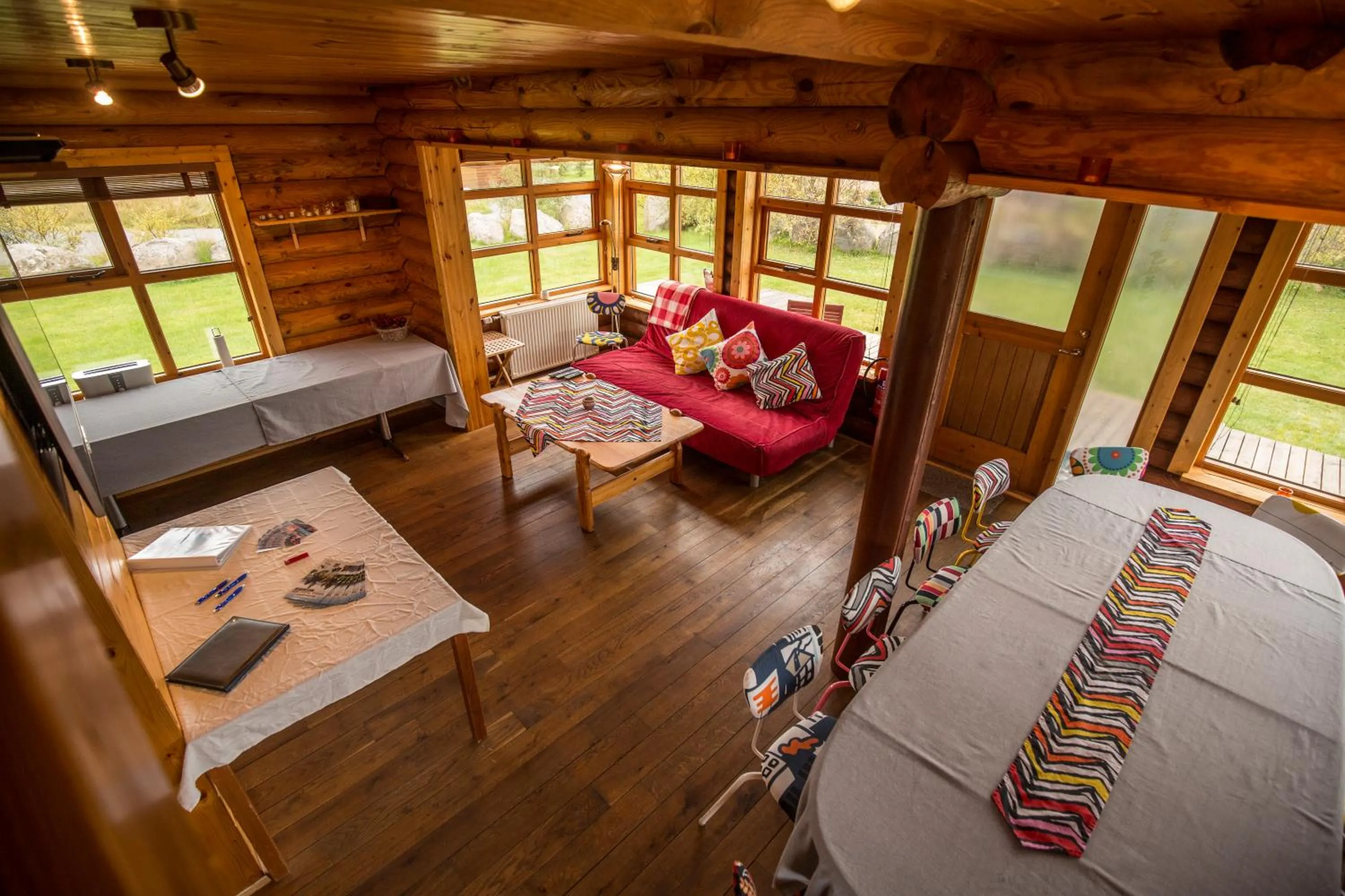 Living room in Hestasport Cottages