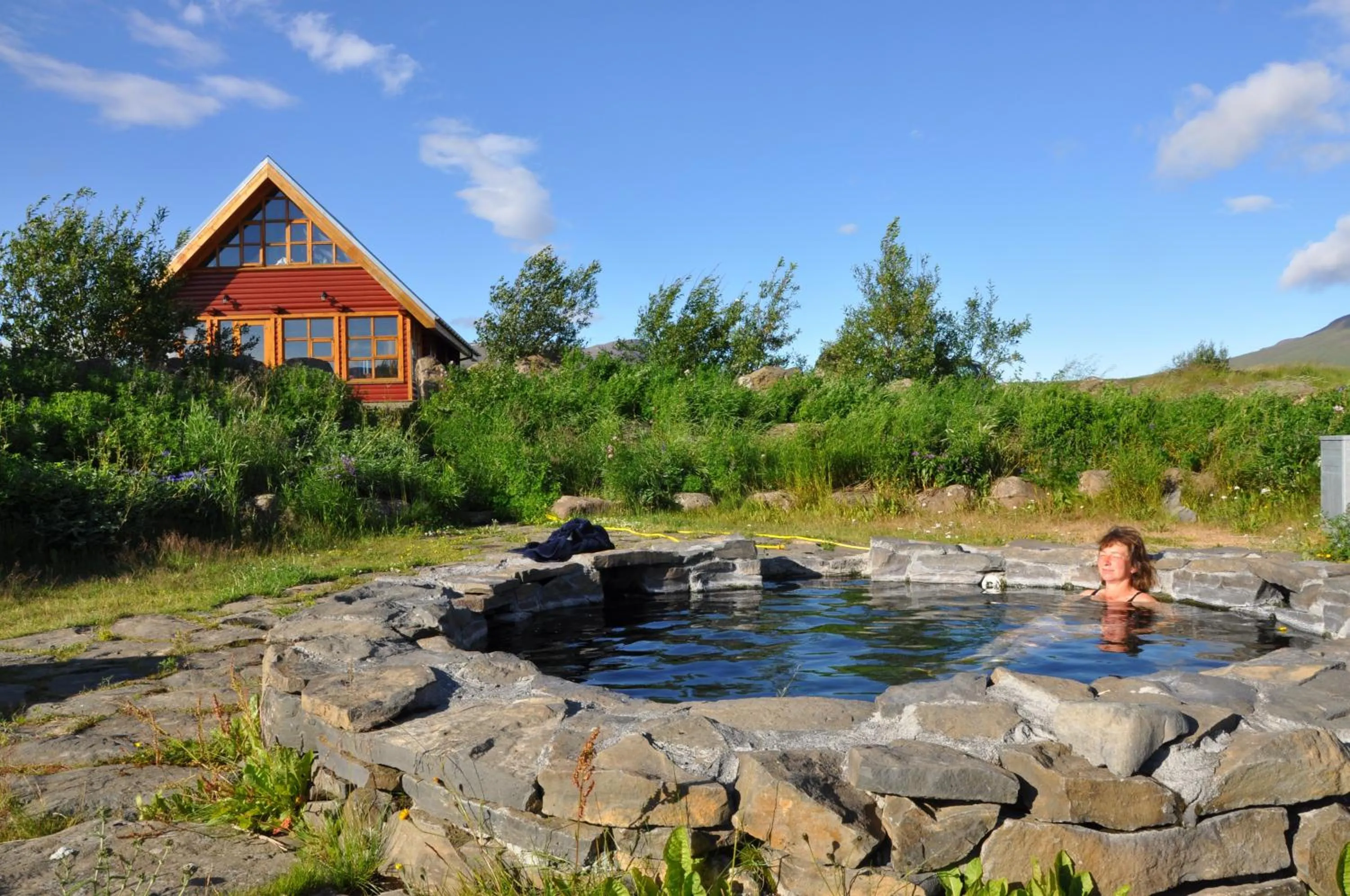 People in Hestasport Cottages