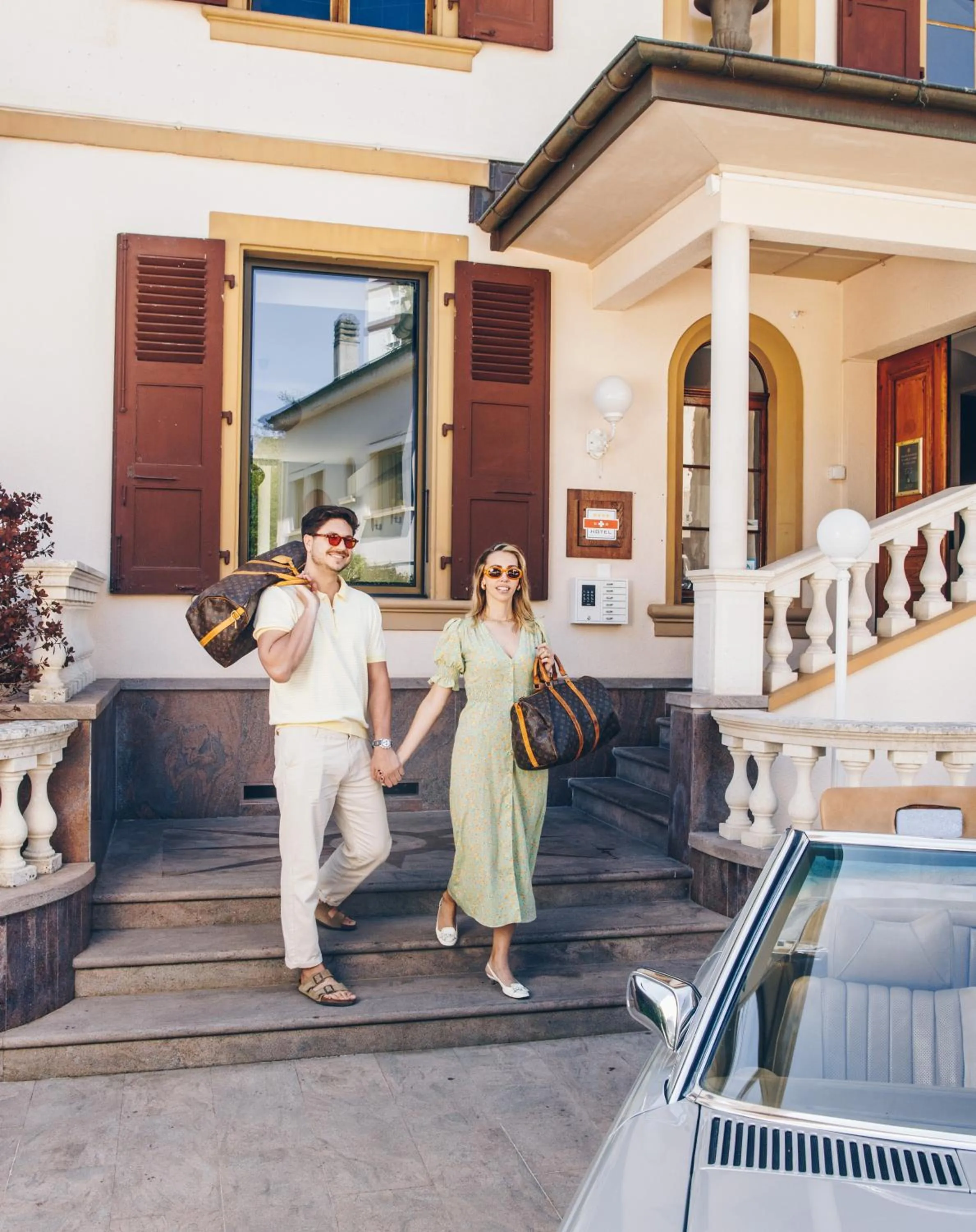 Facade/entrance in La Villa
