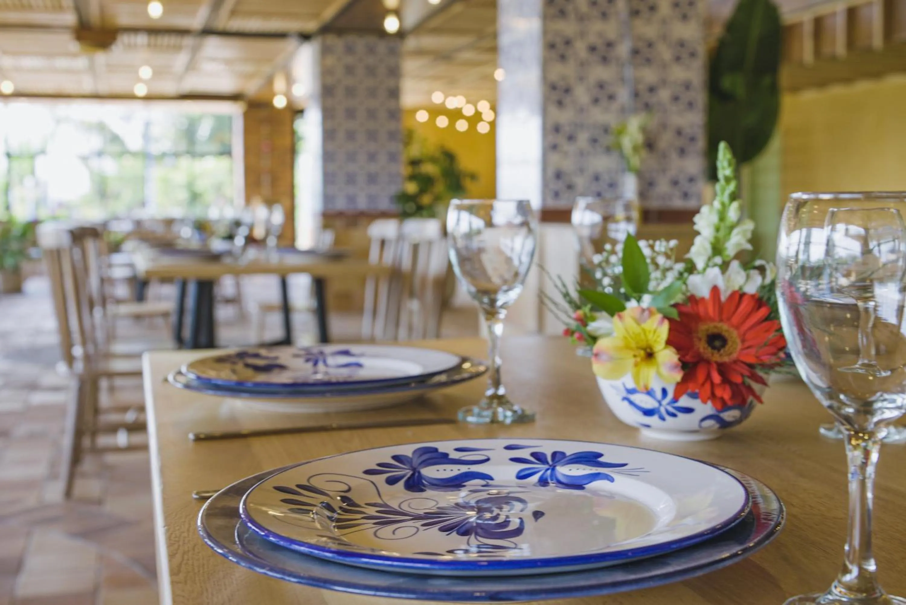 Restaurant/places to eat in Alfahar Hotel