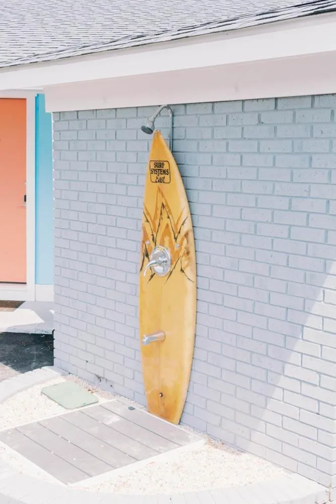 Shower in Anchor Inn Motel