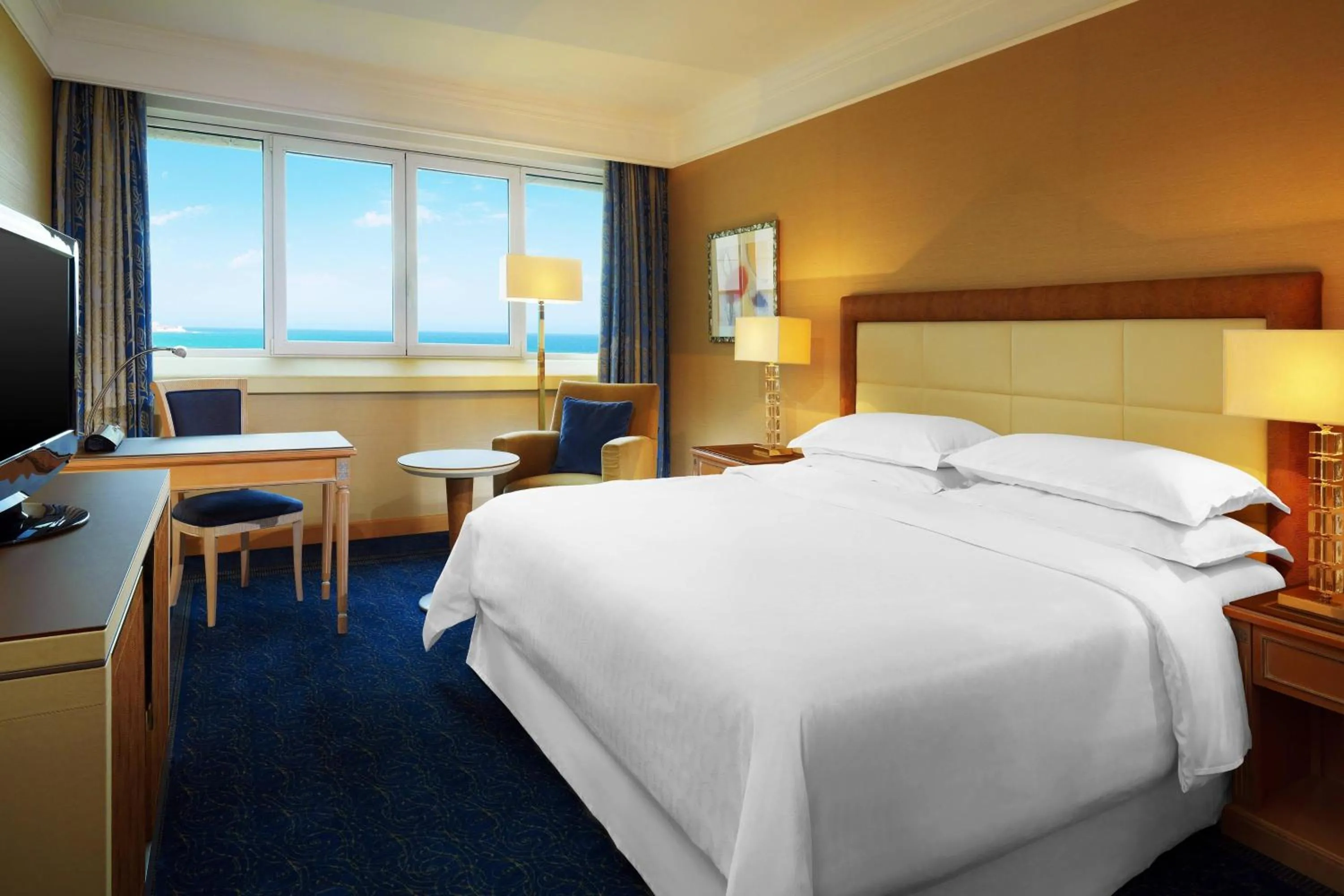 Photo of the whole room, Bed in Sheraton Club des Pins Resort