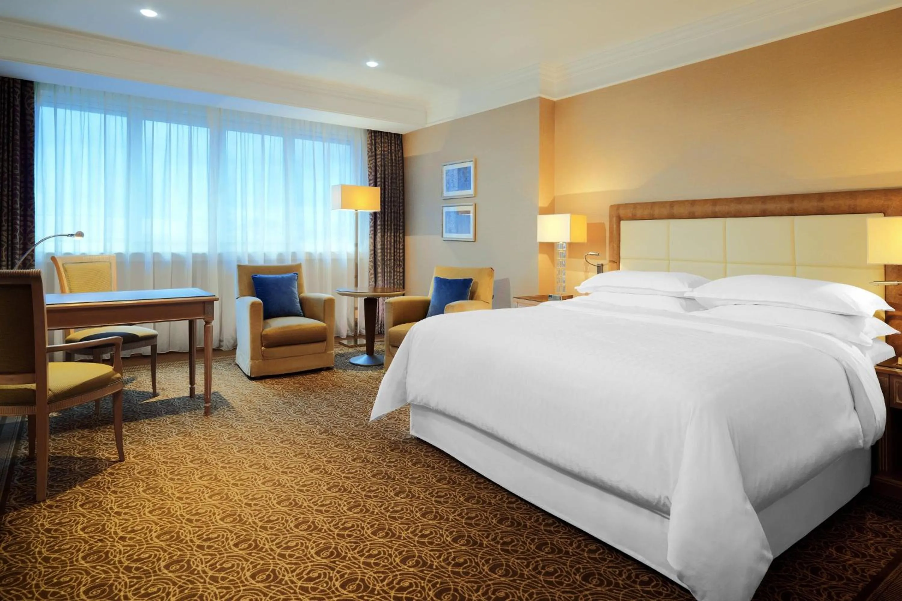 Photo of the whole room, Bed in Sheraton Club des Pins Resort