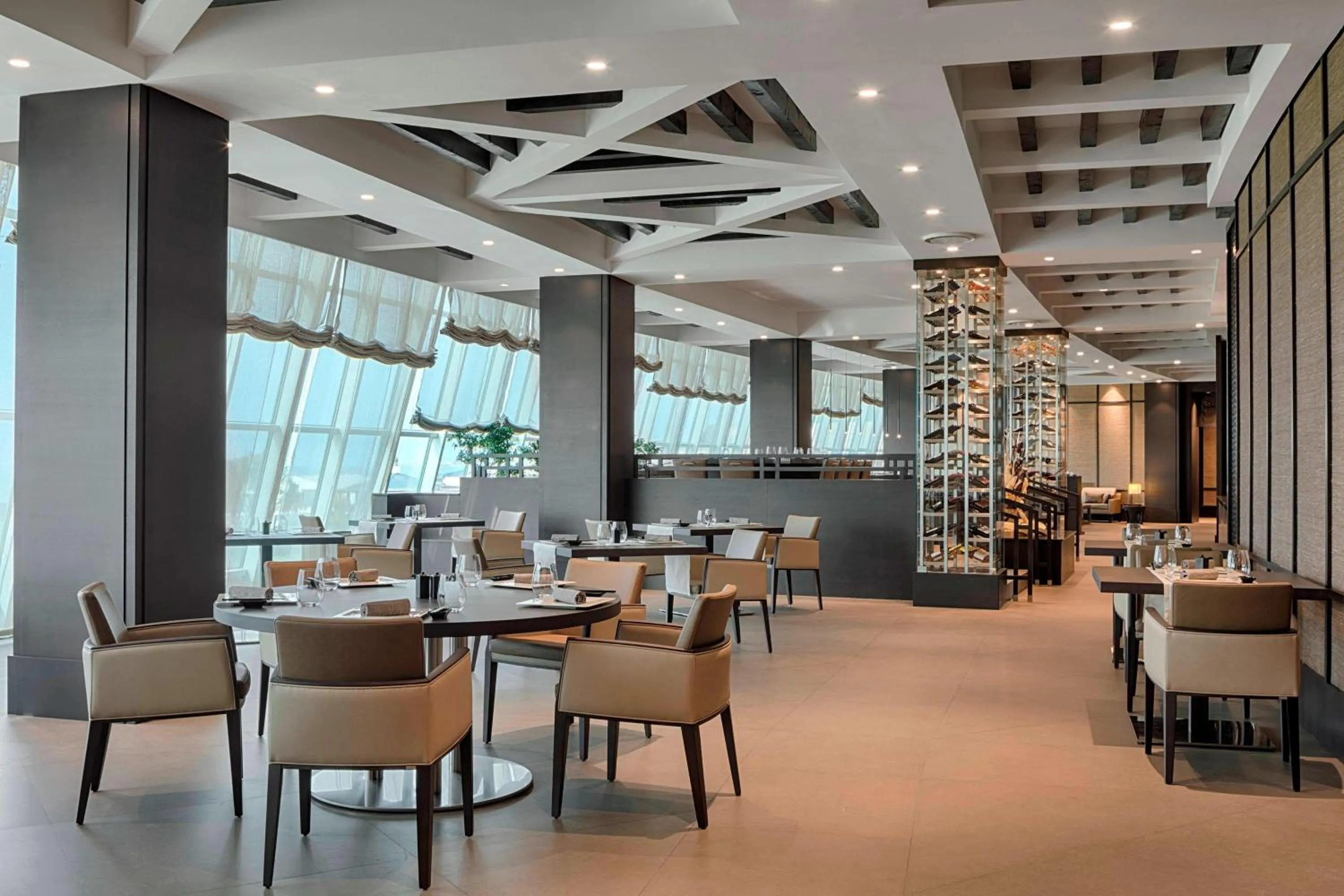 Restaurant/places to eat in Sheraton Club des Pins Resort