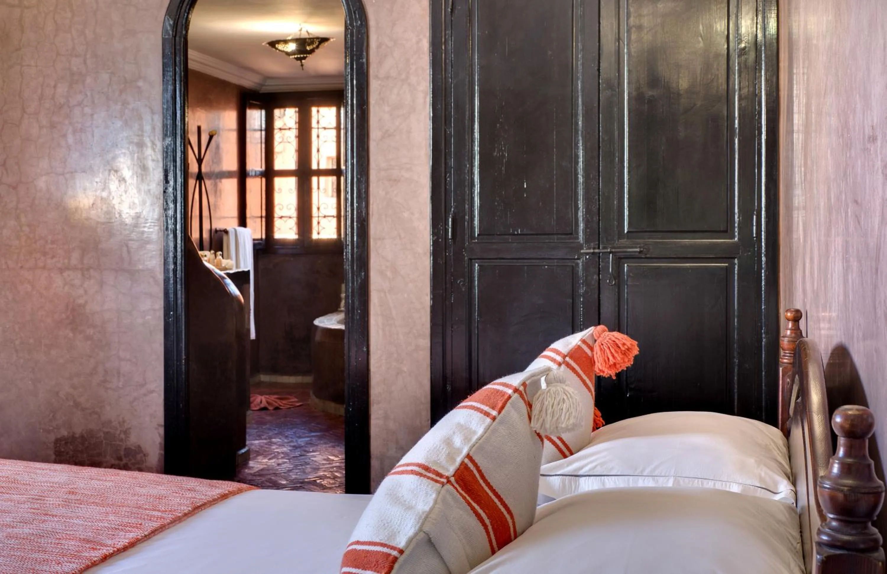 Photo of the whole room, Bed in Marrakech Riads, Angsana Heritage Collection