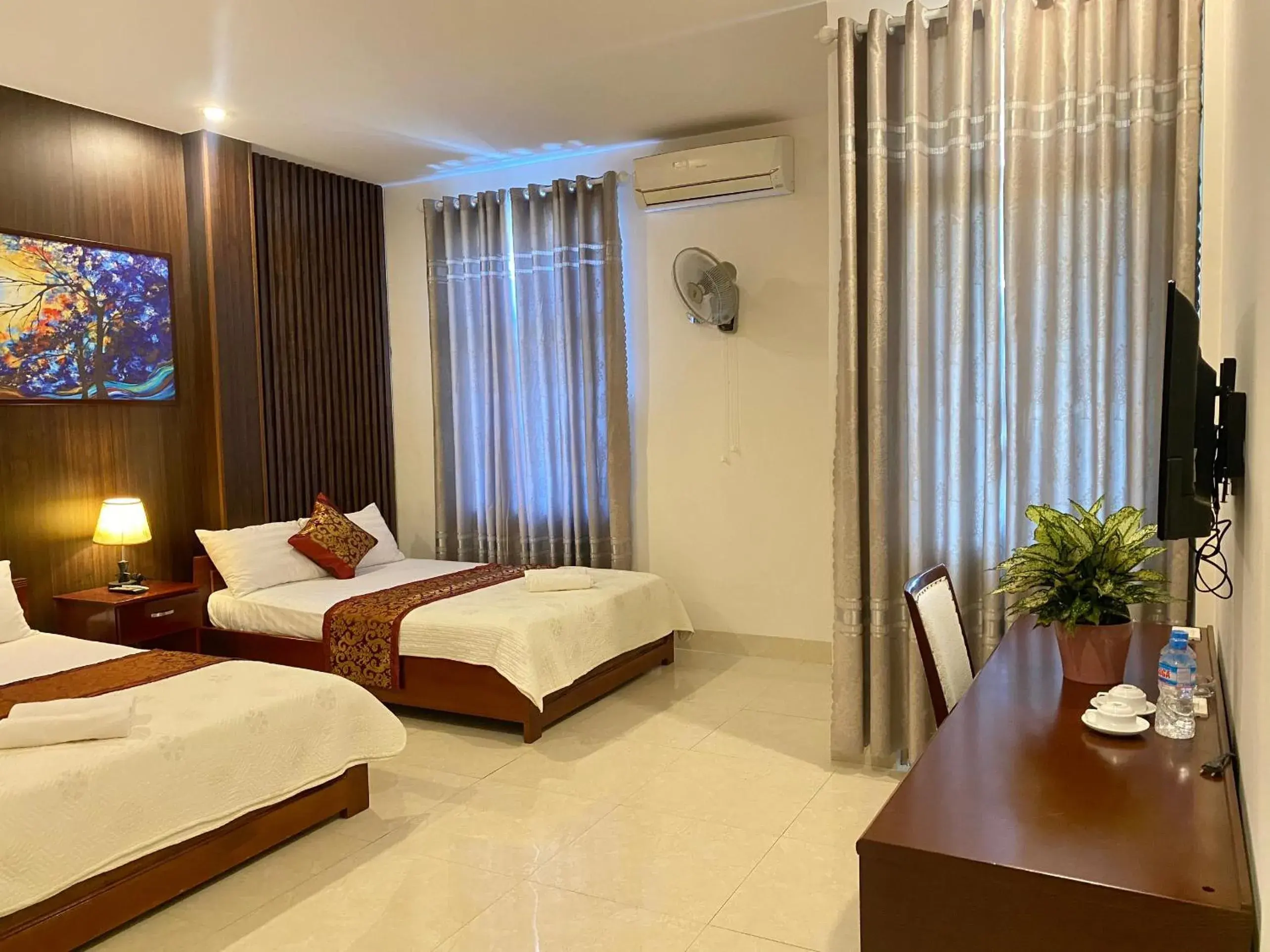 Queen Room with Two Queen Beds in Hoàng Ngân Hotel Phú Yên Queen Room with Two Queen Beds in Hoàng Ngân Hotel Phú Yên