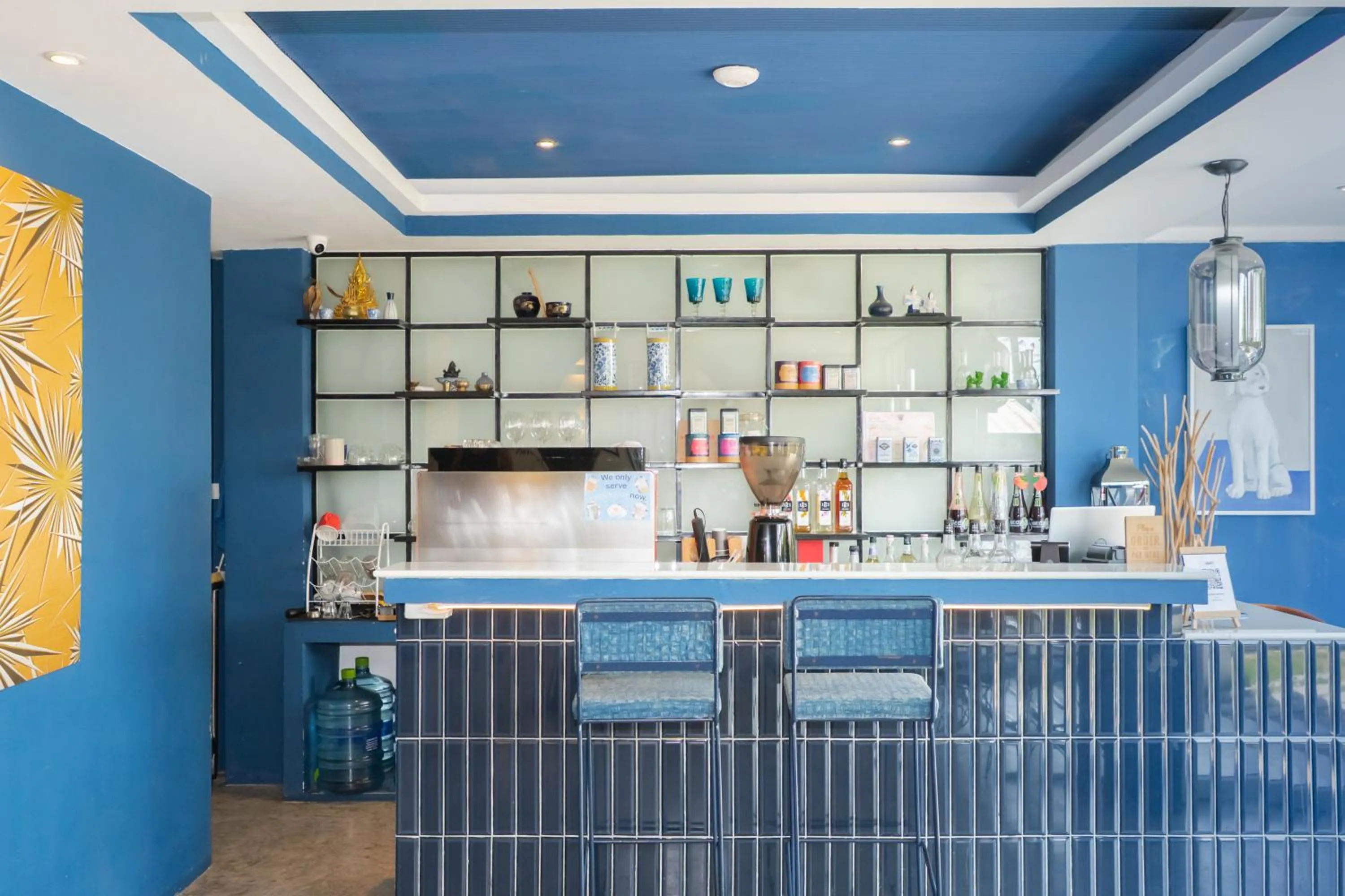 Lobby or reception in Kraam Silhouette Hotel and Cafe Phuket- Chalong pier Hotel