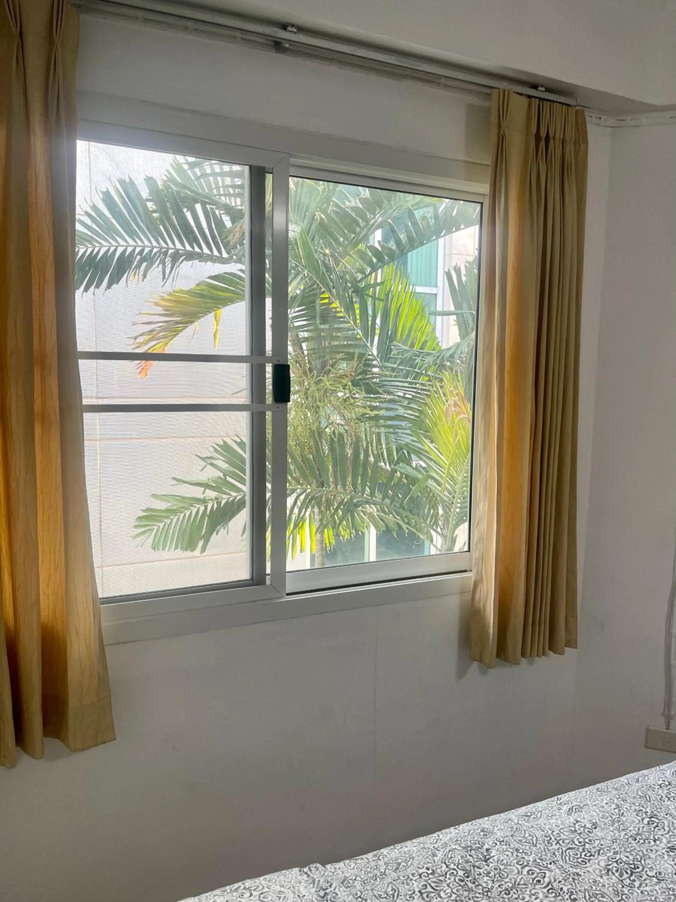 Bedroom, Bed in Doodle Lodge Bangkok