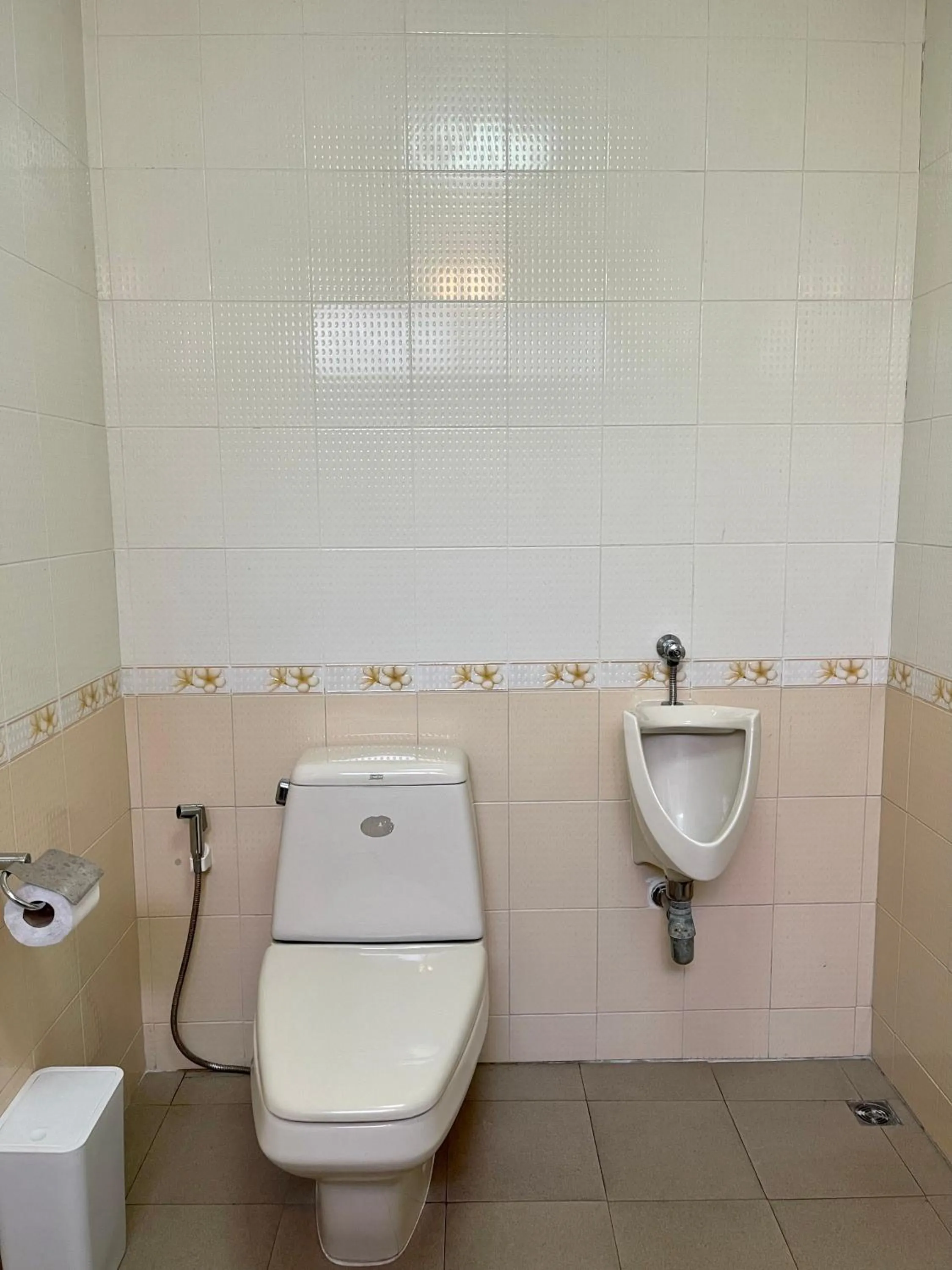 Bathroom in Doodle Lodge Bangkok