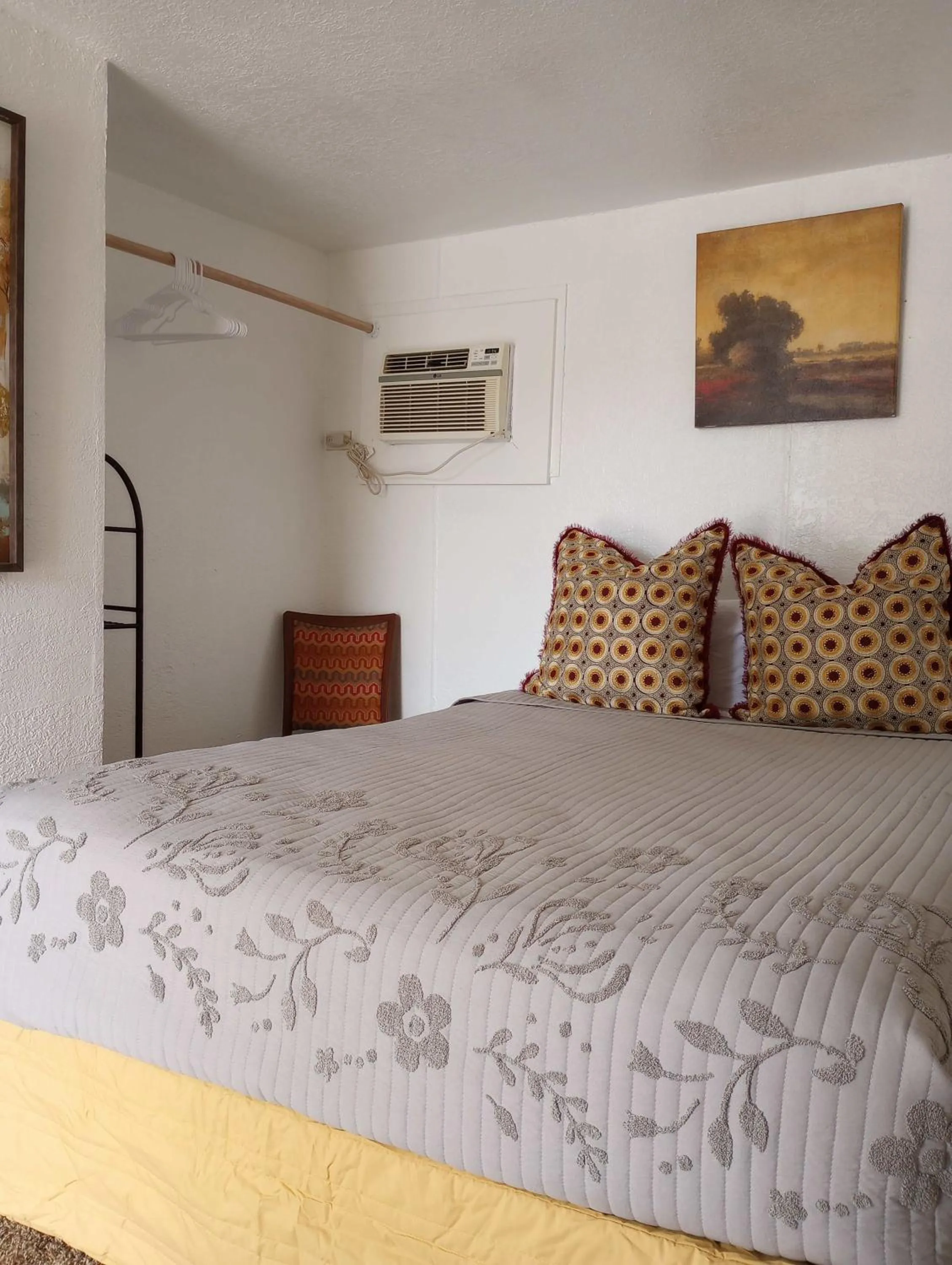 Bed in Stay Inn Oklahoma