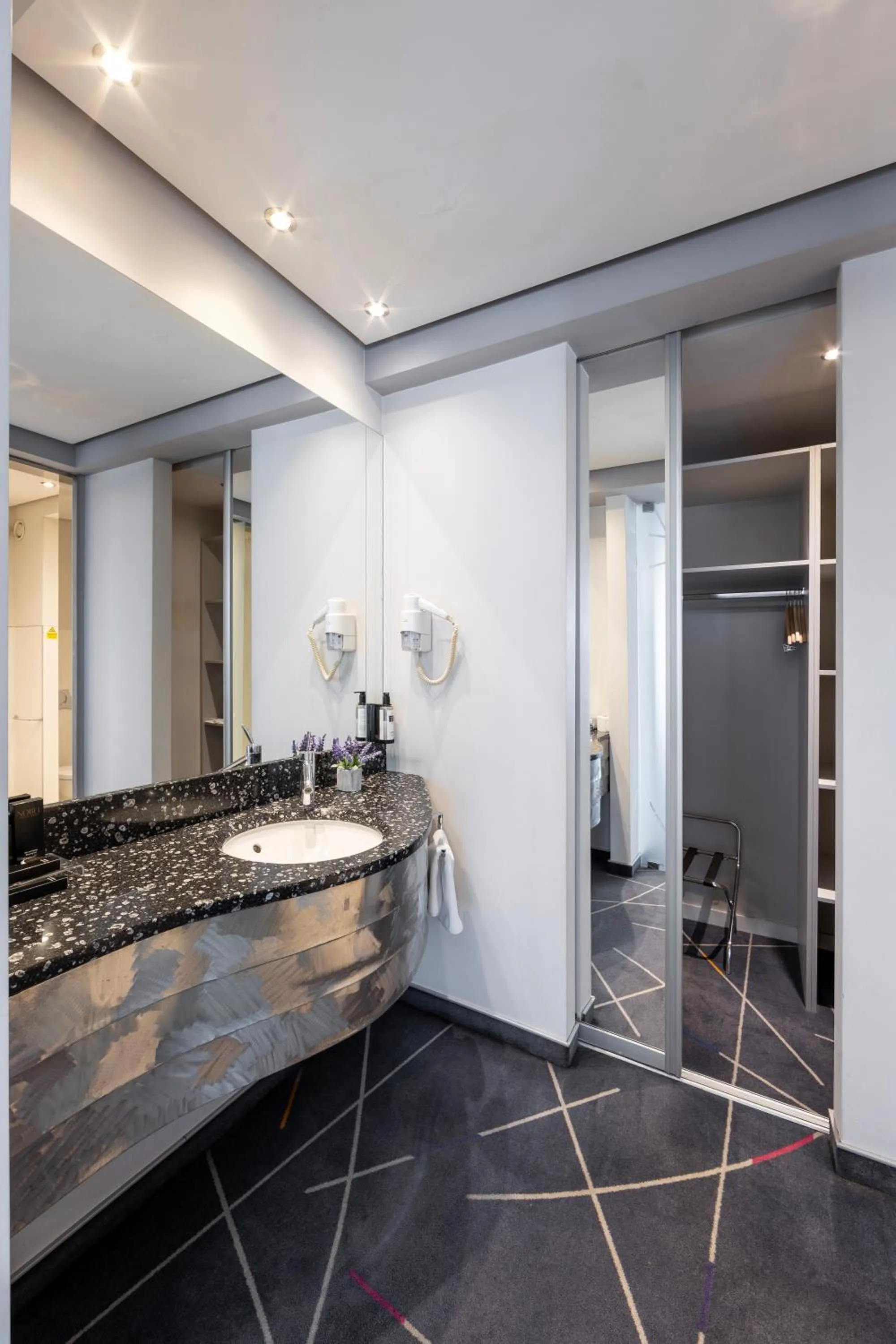 Bathroom in Nobel Zira Hotel