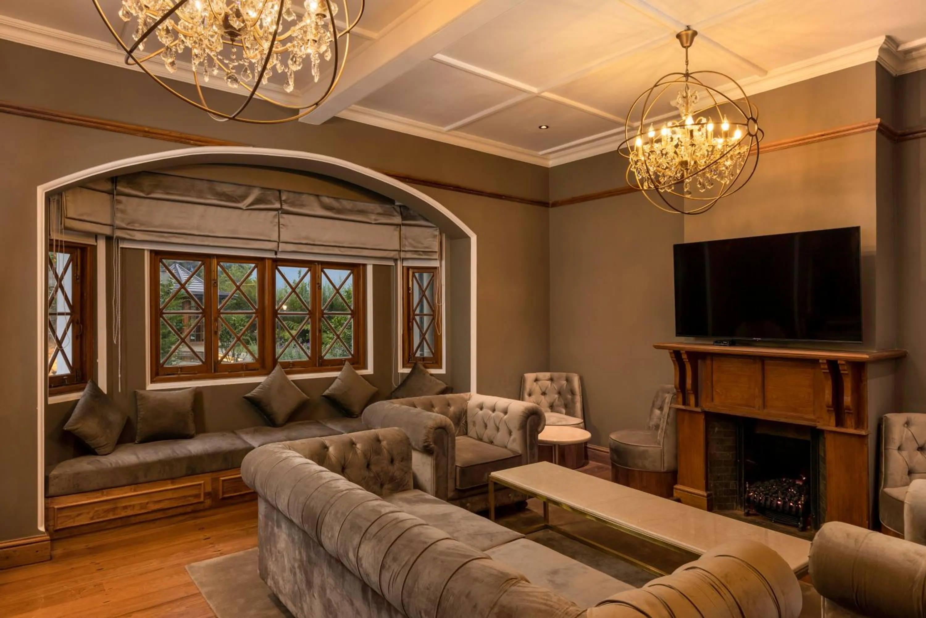 Communal lounge/ TV room in The Bellwood Manor