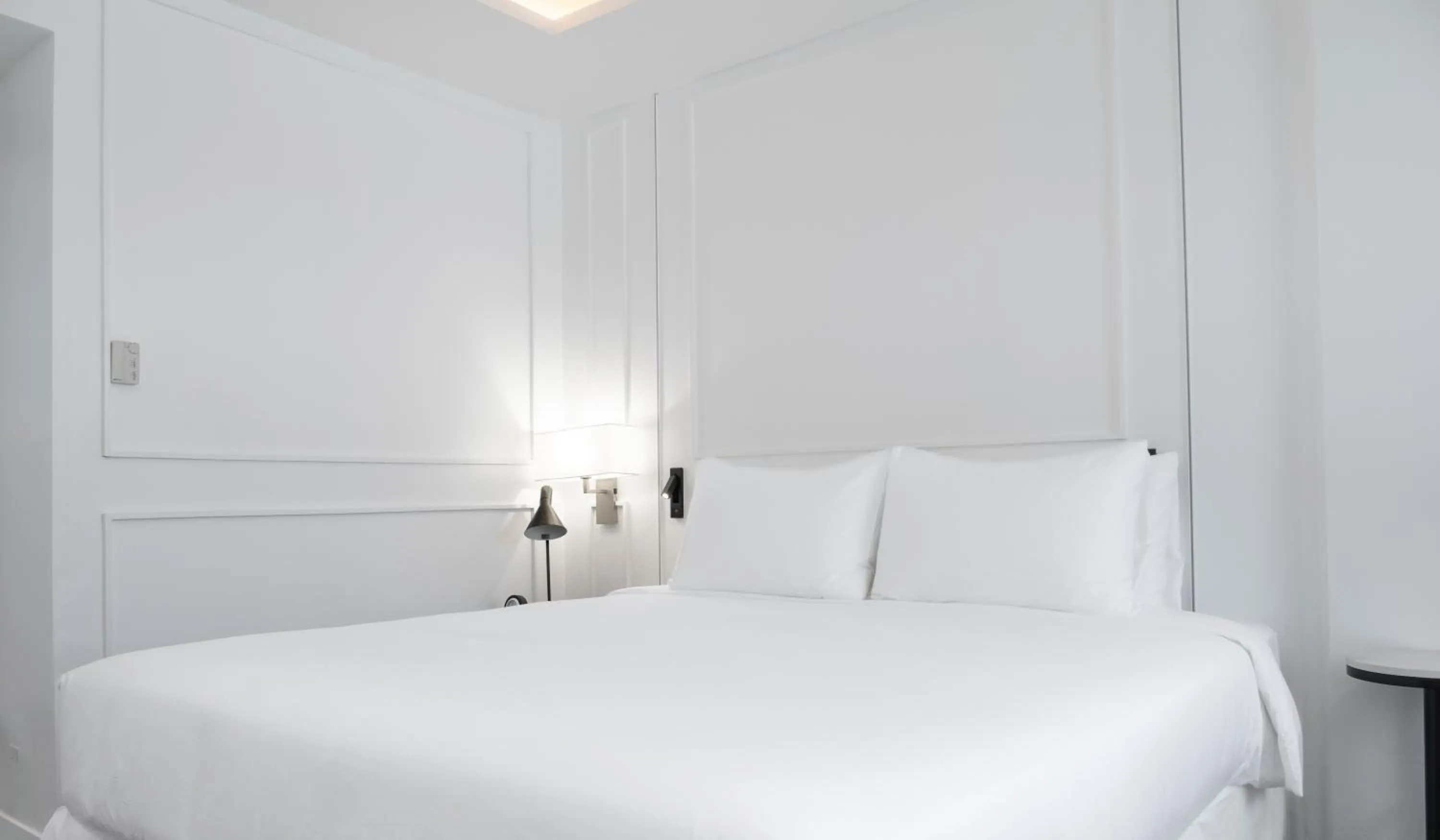 Bed in Hotel Tano Guam