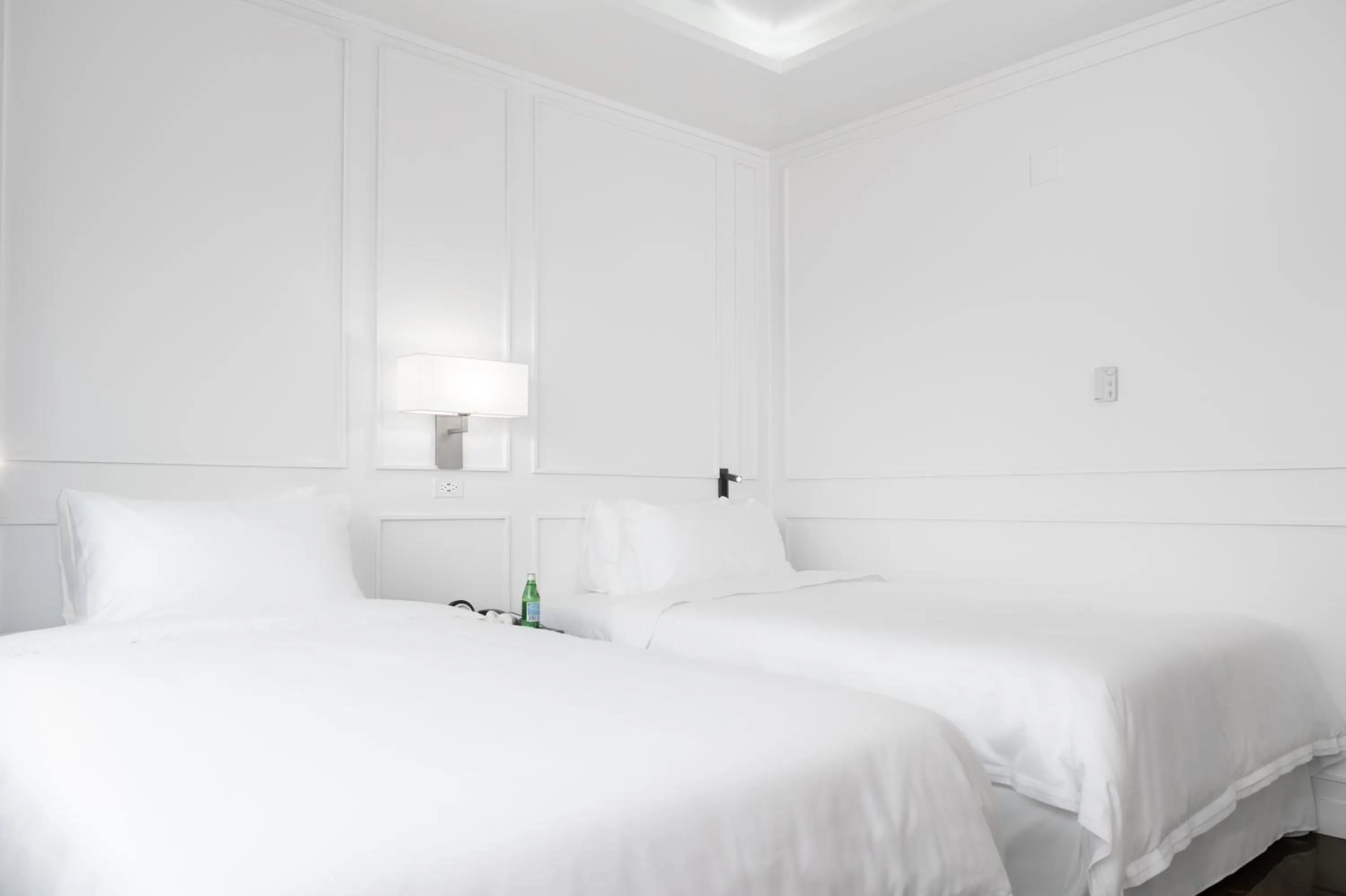 Bed in Hotel Tano Guam