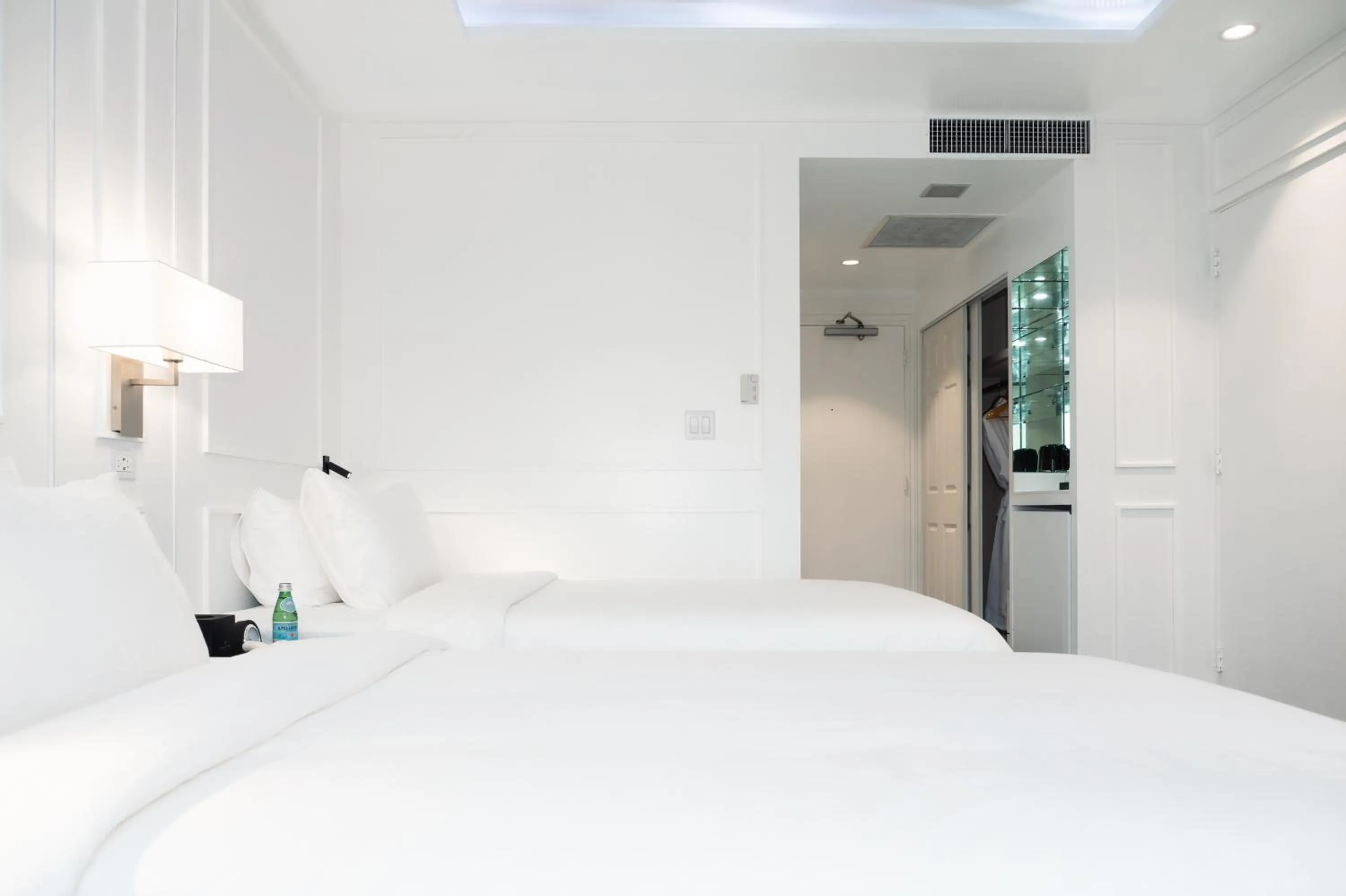 Bed in Hotel Tano Guam