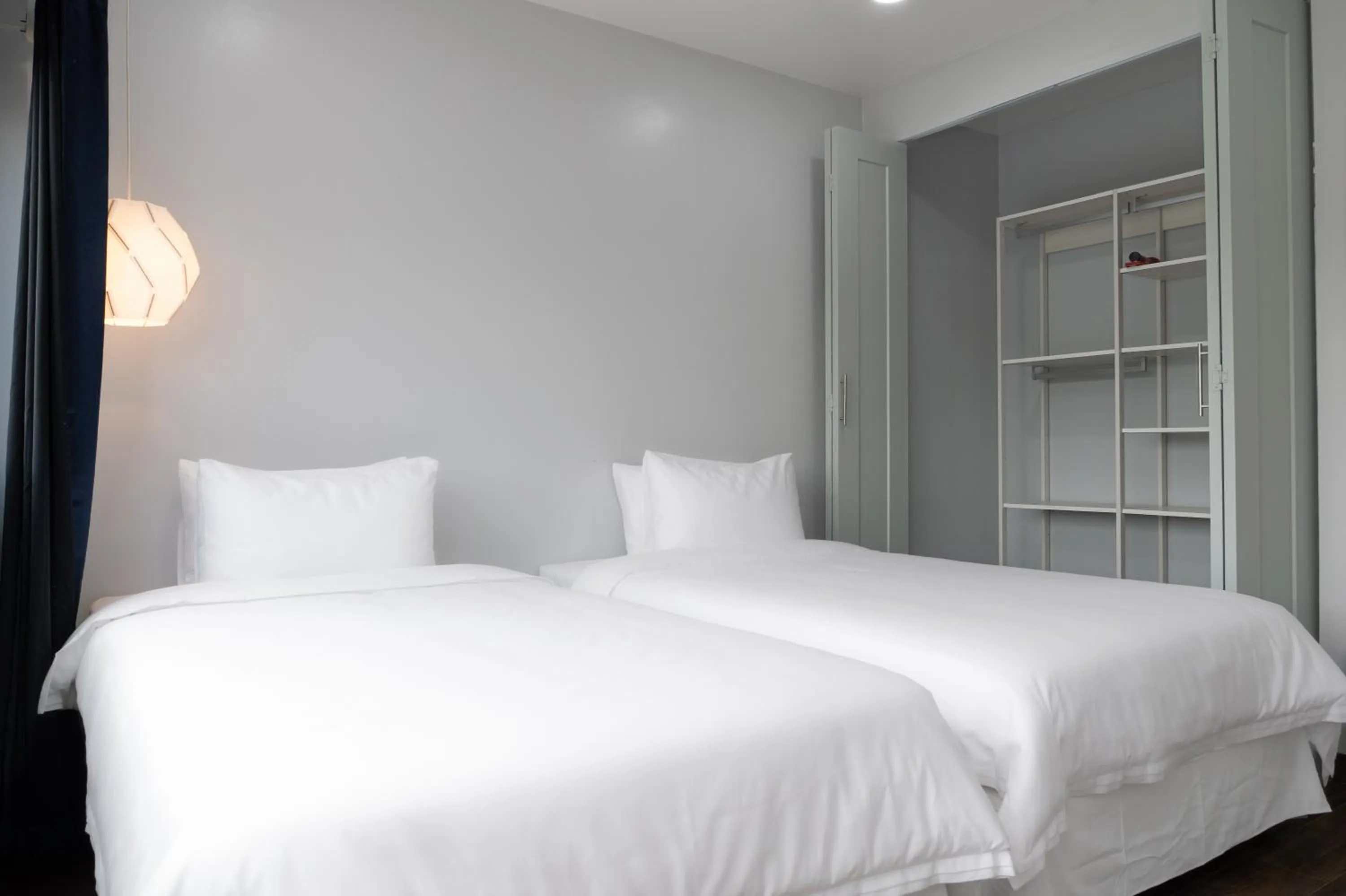 Bed in Hotel Tano Guam