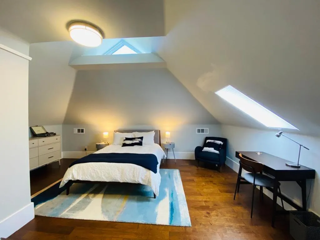 Bedroom, Bed in Family Laundry & Spa