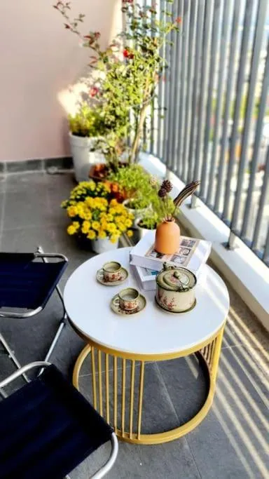 Lucky CH 1403 The Light