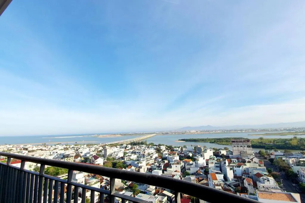 Lucky CH 1403 The Light