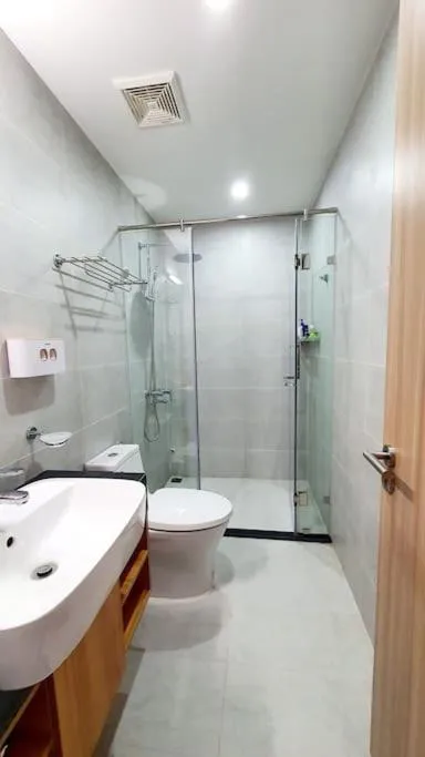 Toilet in Lucky CH 1403 The Light