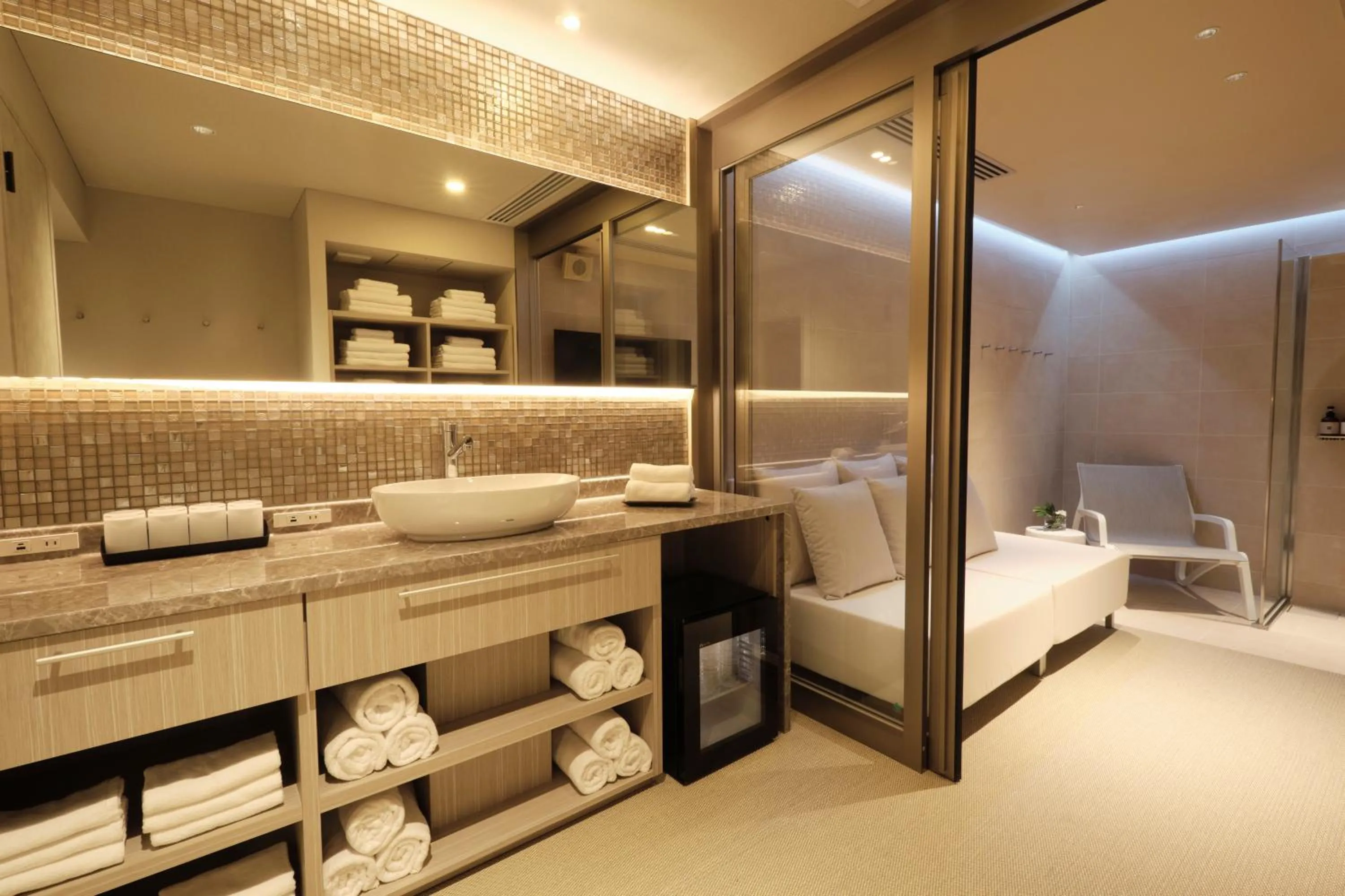 Sauna, Bed in FAV HOTEL HIDATAKAYAMA EAST