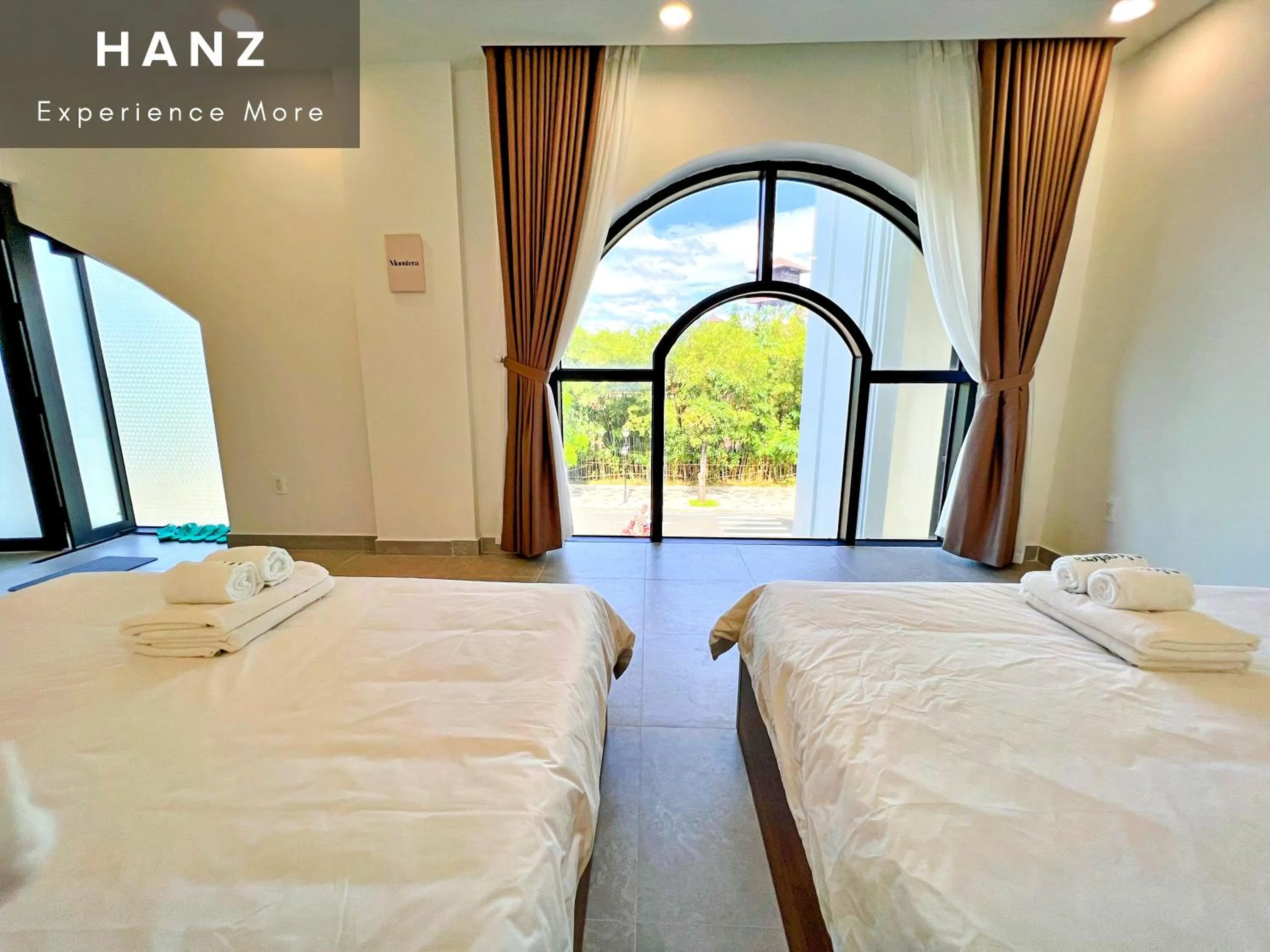 Bed in HANZ TM01 Monstera Grand Lago