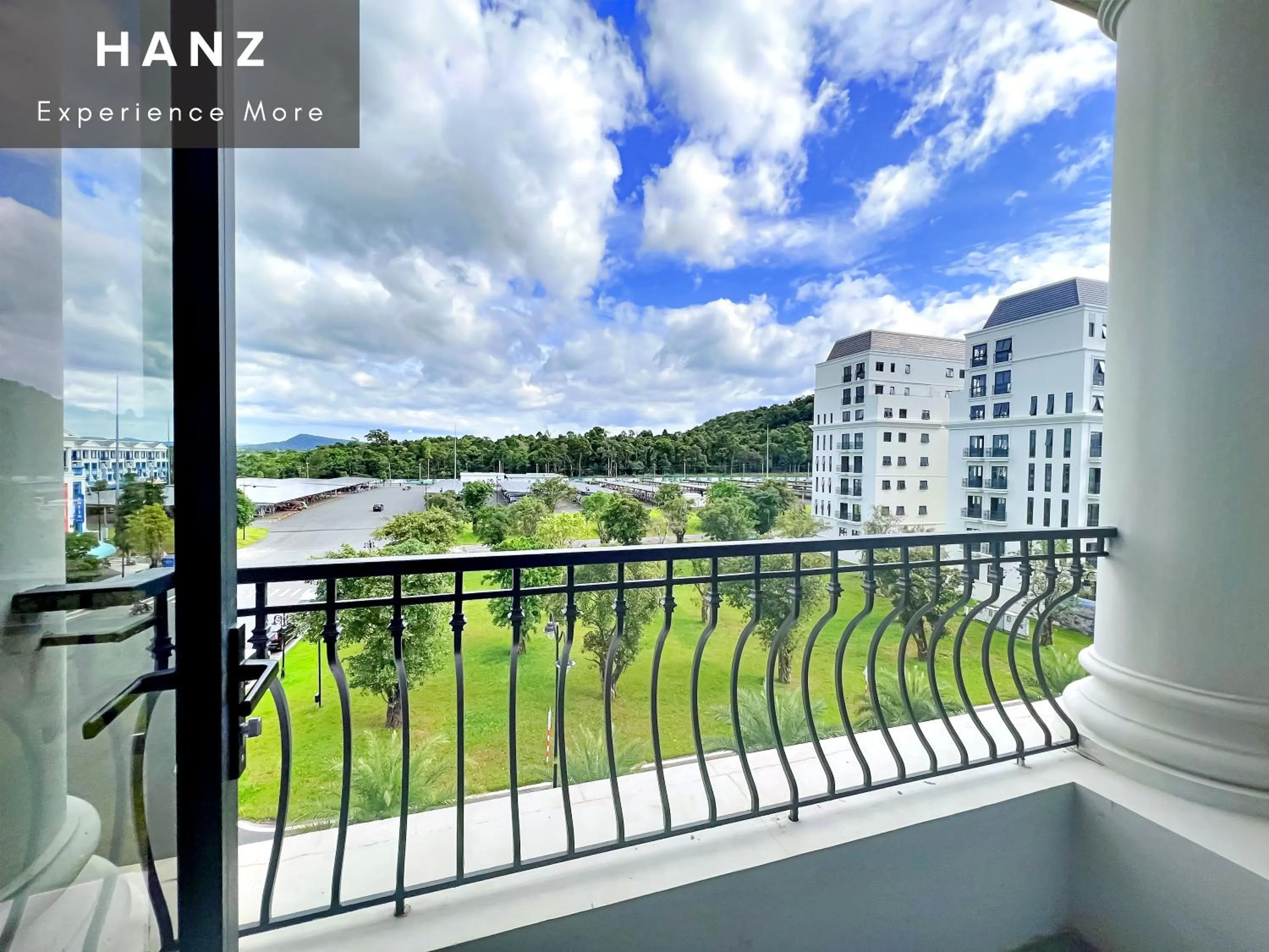 HANZ TM01 Monstera Grand Lago