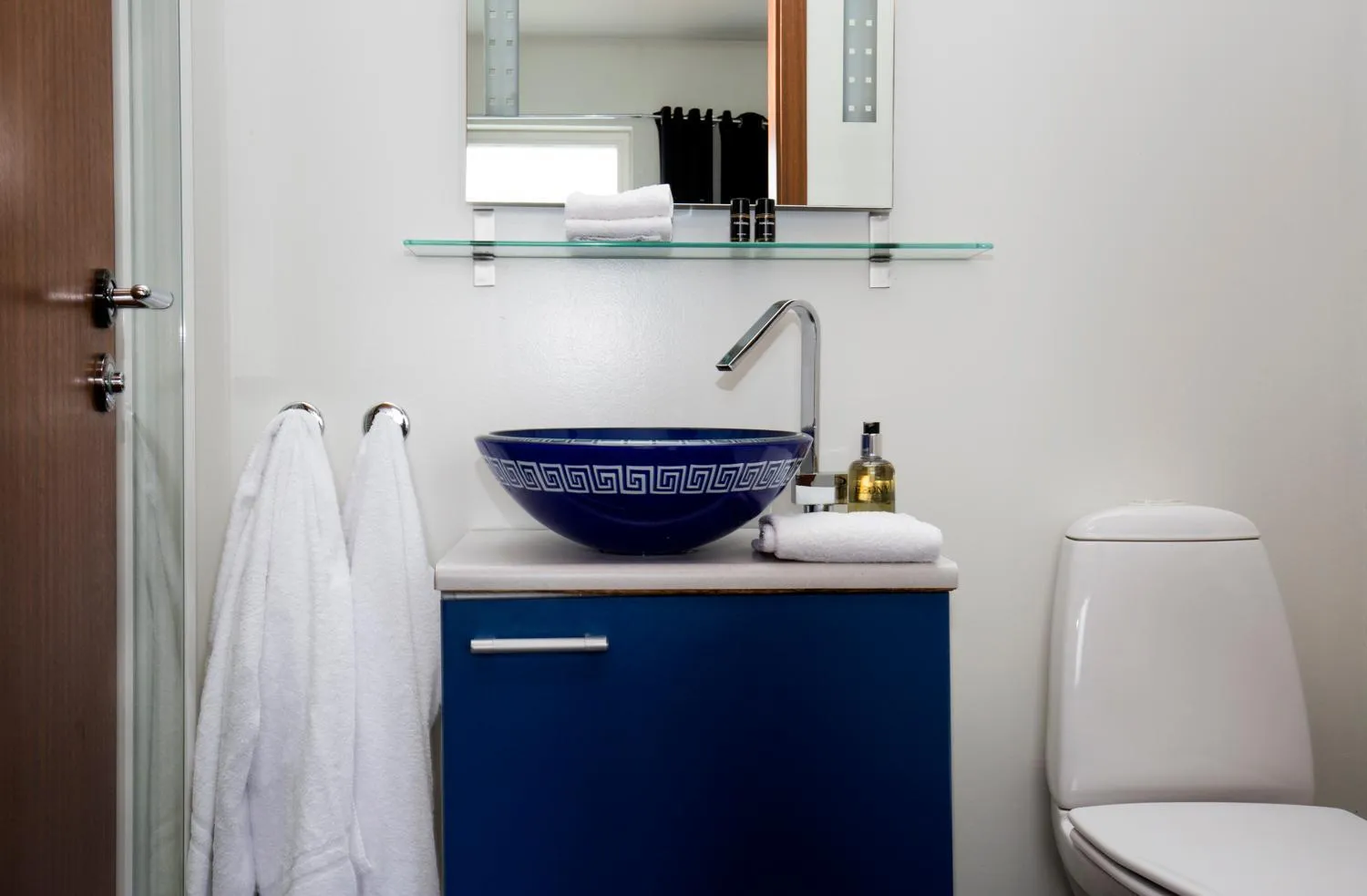 Bathroom in Máni Apartments