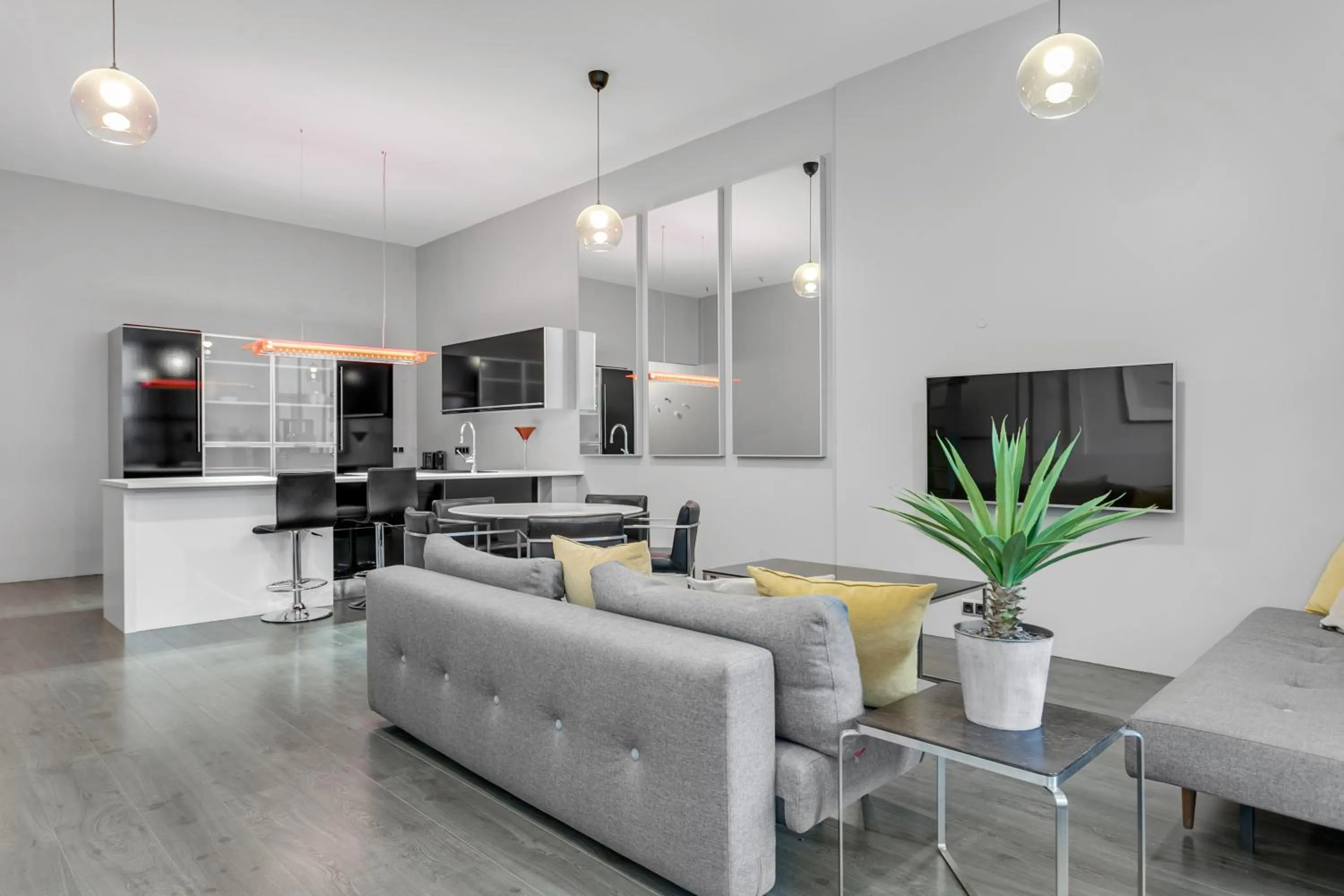 TV and multimedia in Máni Apartments