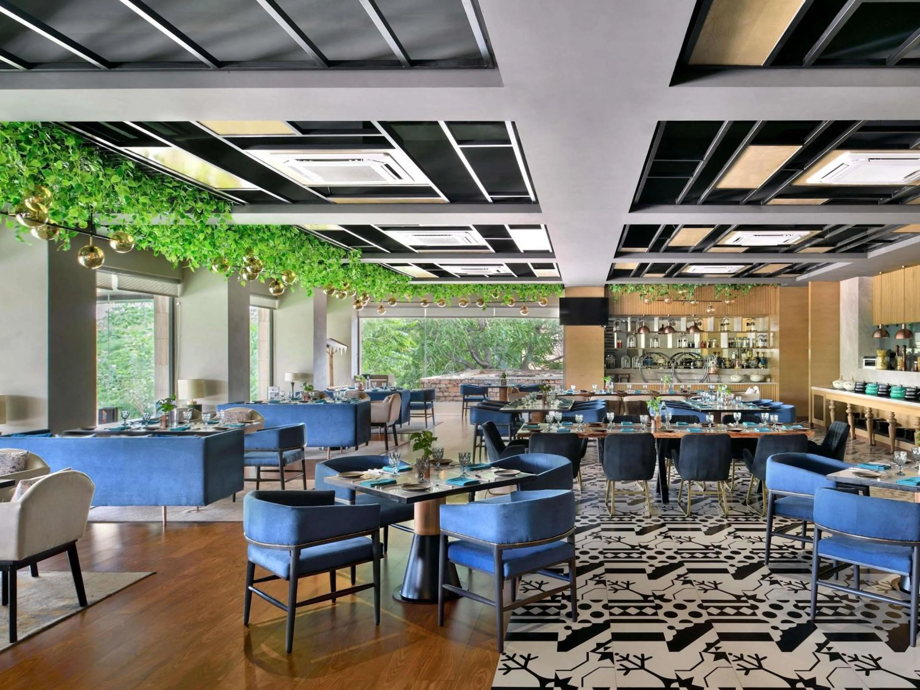 Restaurant/places to eat in Novotel Jodhpur ITI Circle