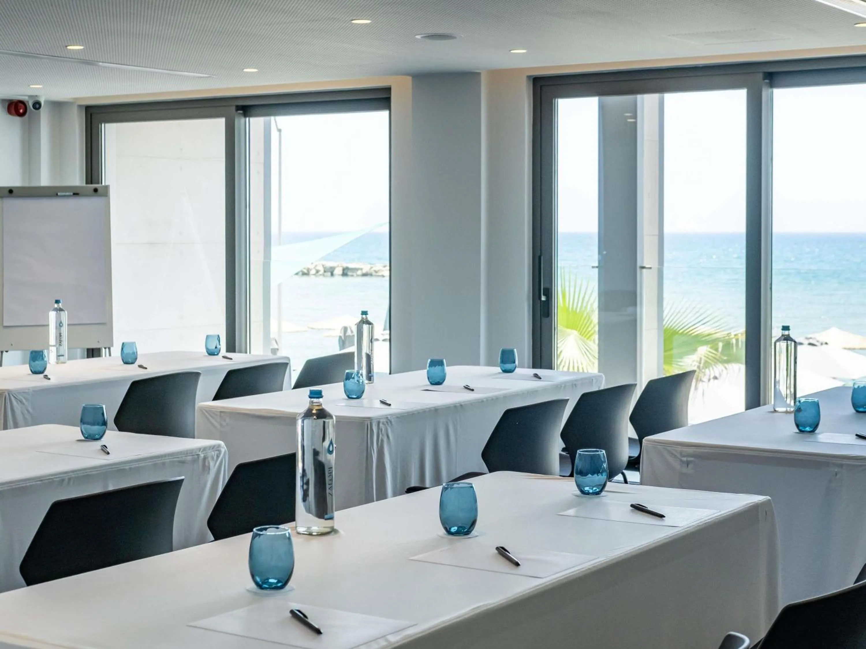 Meeting/conference room in Mercure Larnaca Beach Resort