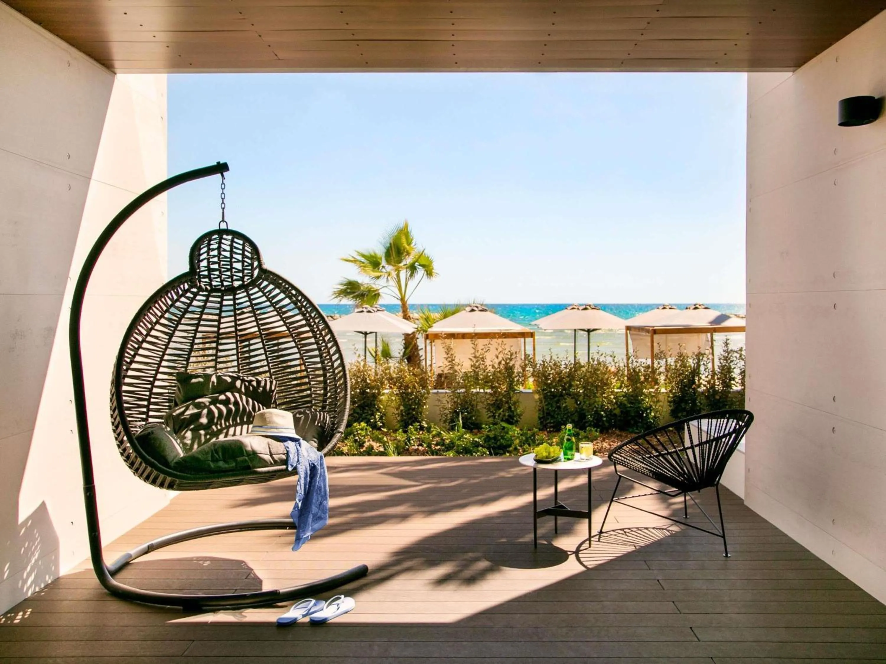 Bedroom in Mercure Larnaca Beach Resort