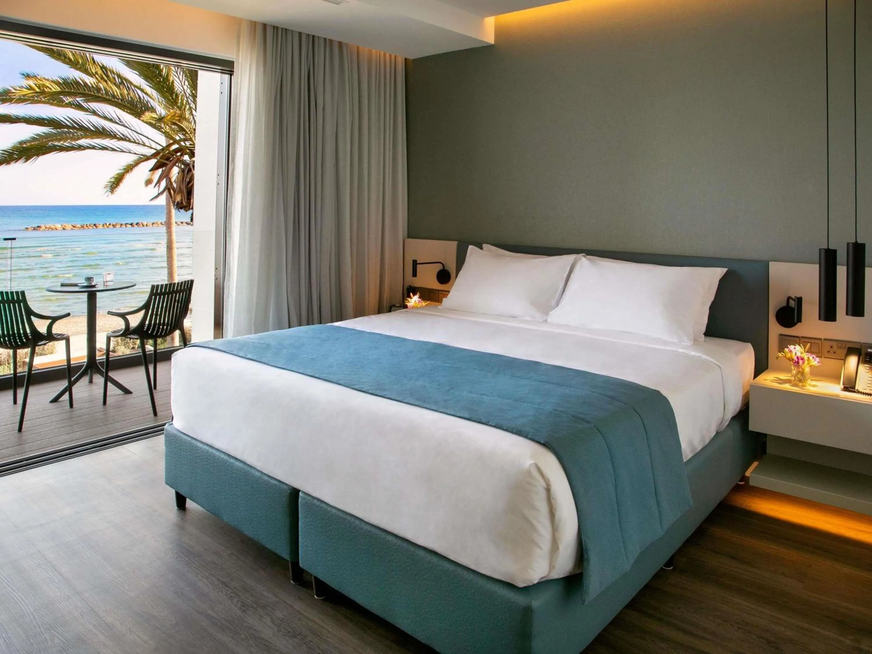 Bedroom, Bed in Mercure Larnaca Beach Resort