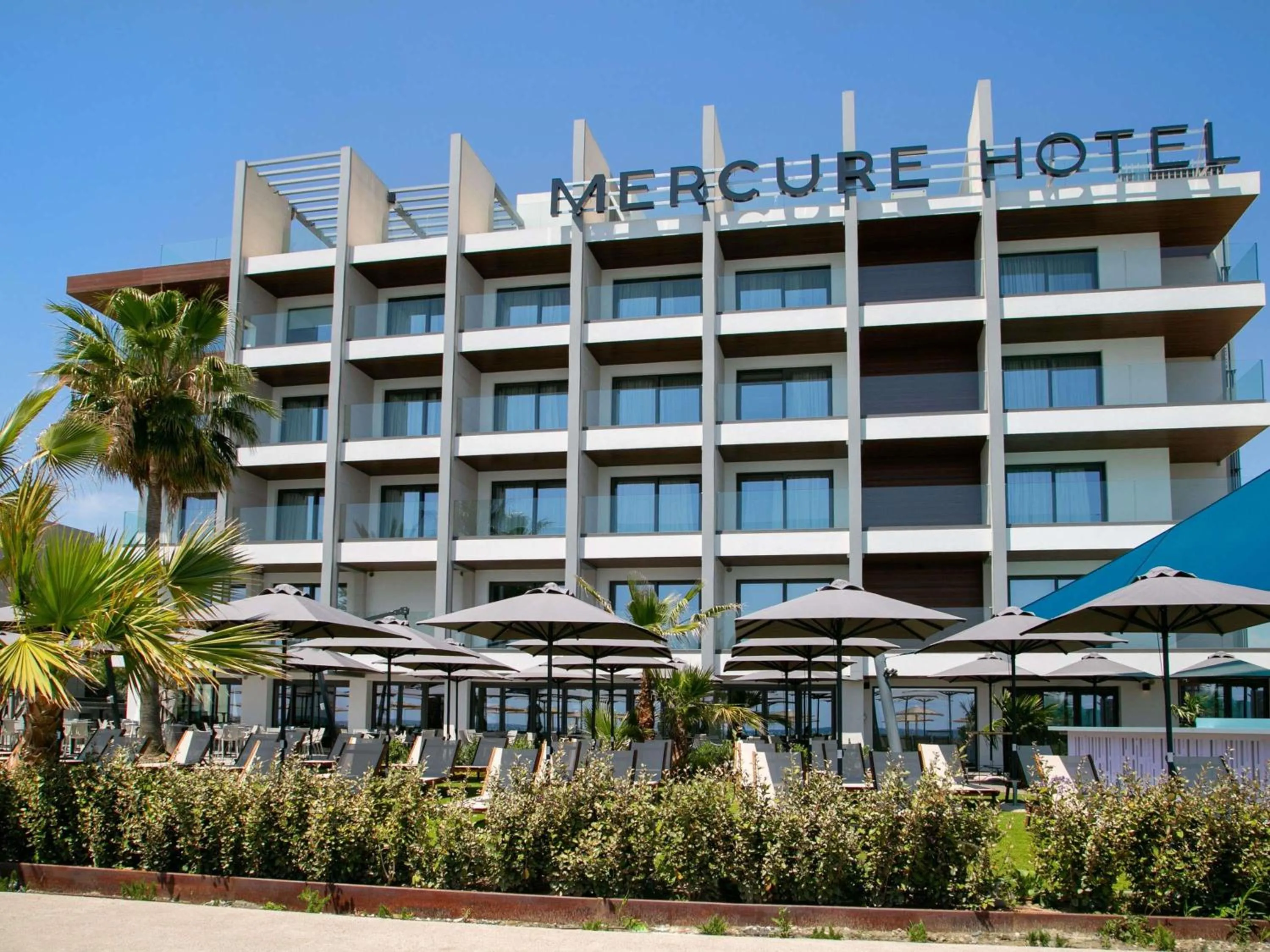 Property building in Mercure Larnaca Beach Resort