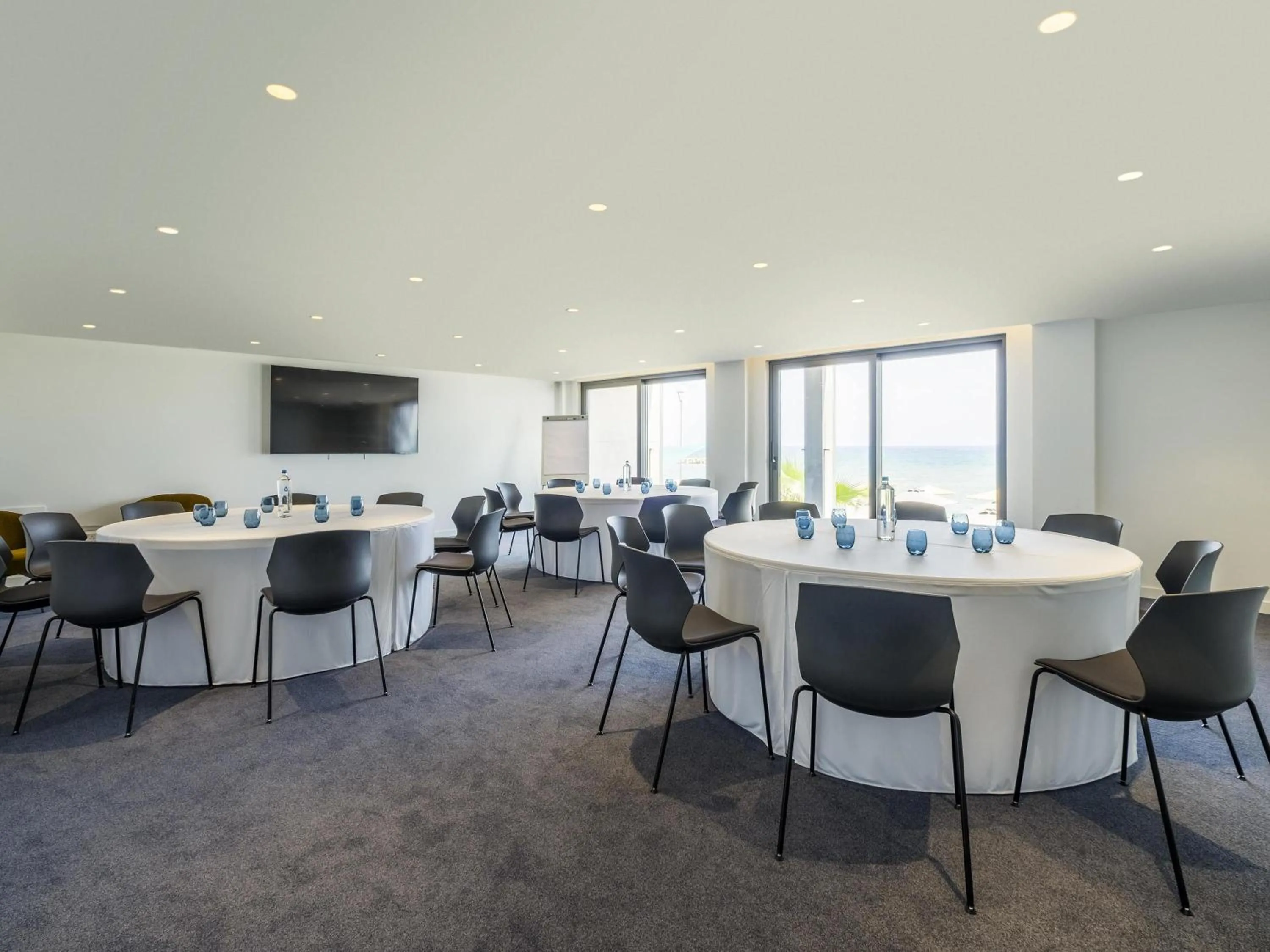 Meeting/conference room in Mercure Larnaca Beach Resort