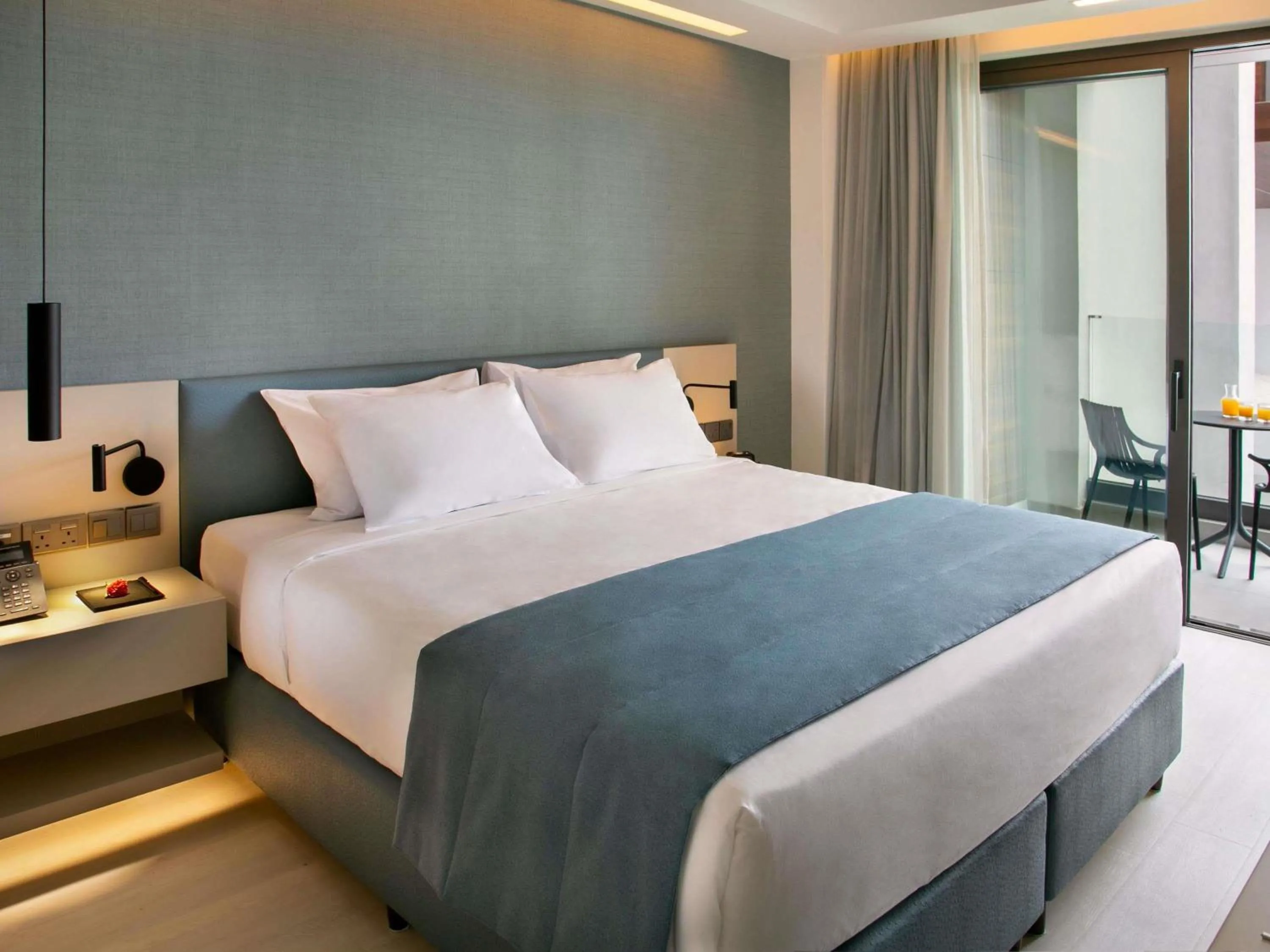 Bedroom, Bed in Mercure Larnaca Beach Resort