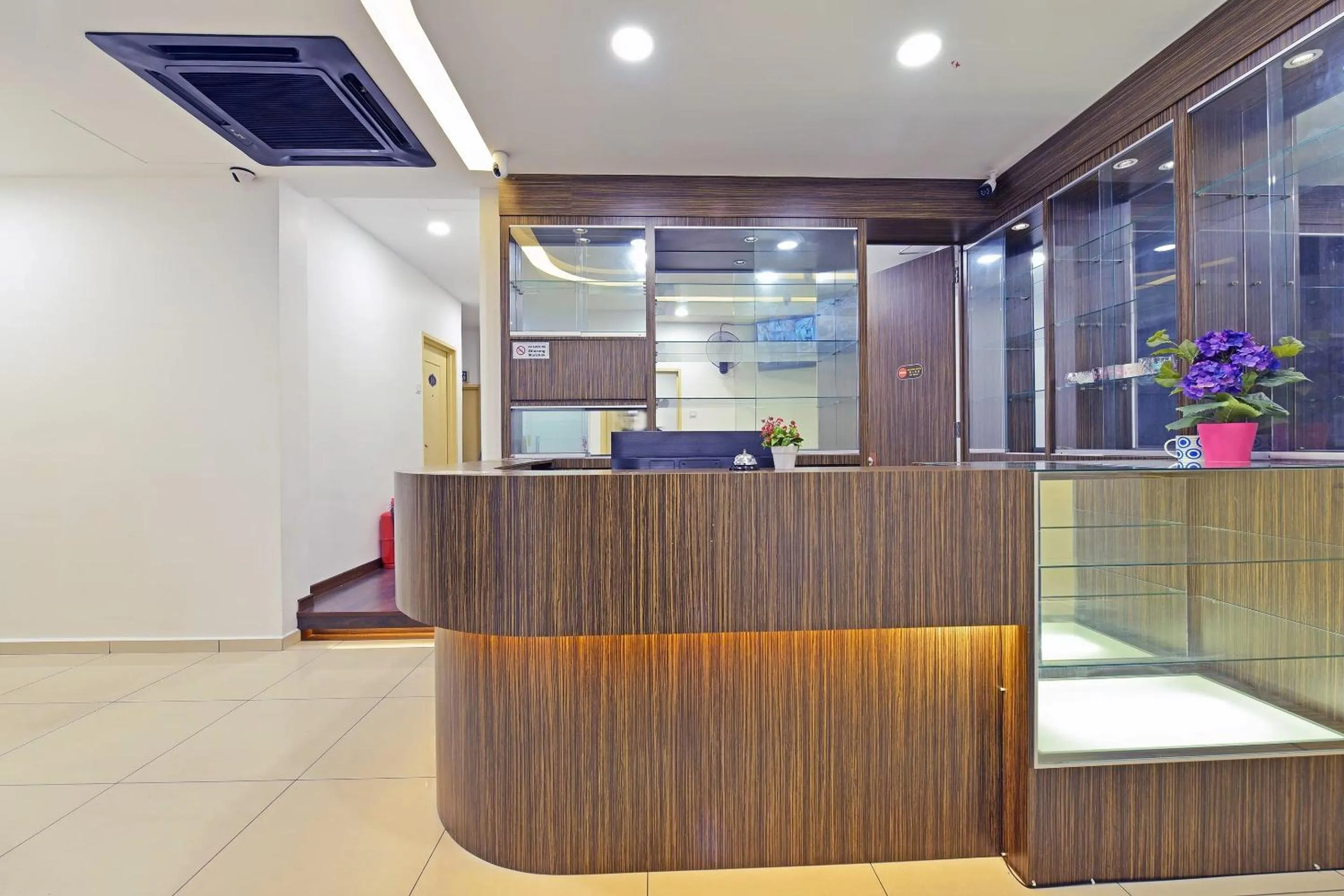 Lobby or reception in 4S Hotel