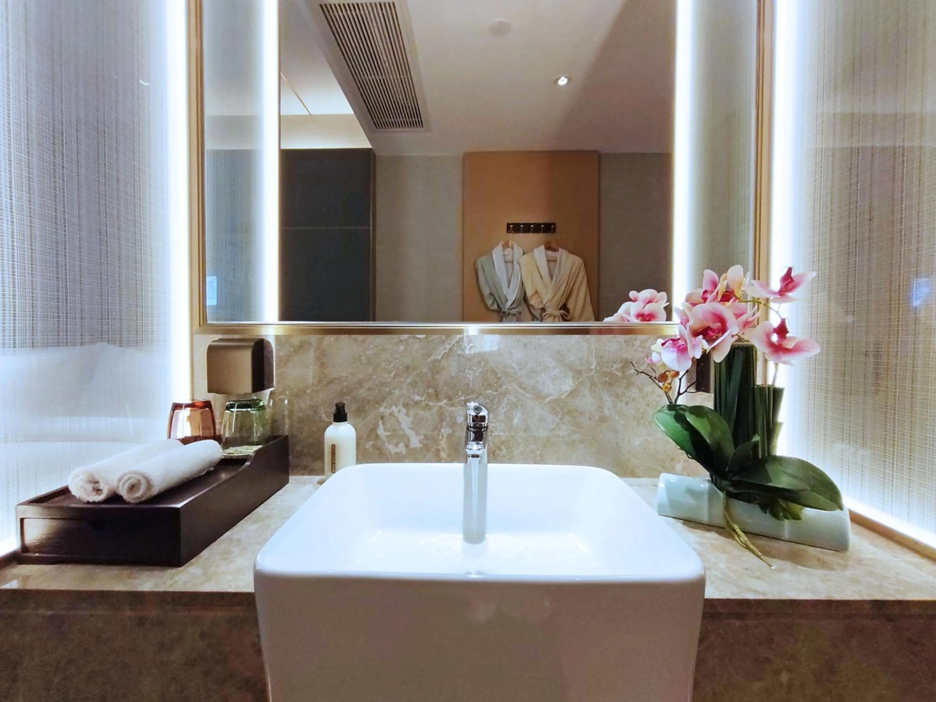 Bathroom in Paco Hotel Guangzhou South Railway Station Panyu Changlong Branch