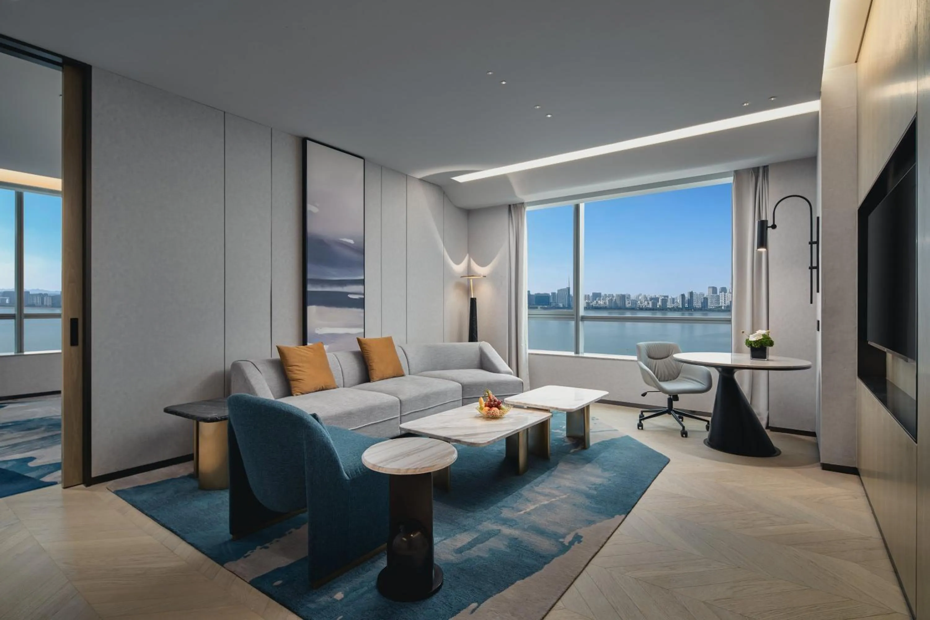 Photo of the whole room in Crowne Plaza Hangzhou Riverside by IHG