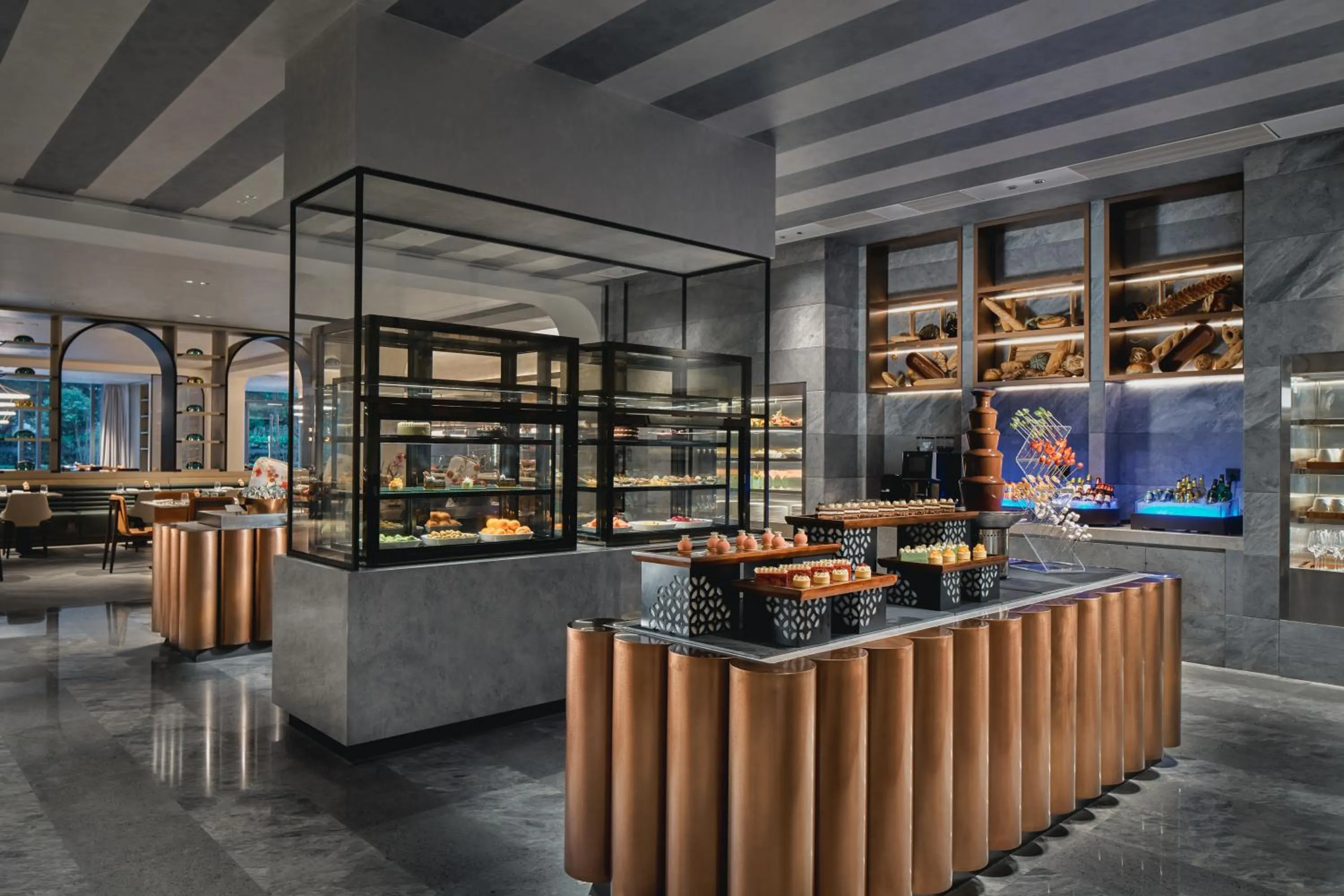 Restaurant/places to eat in Crowne Plaza Hangzhou Riverside by IHG