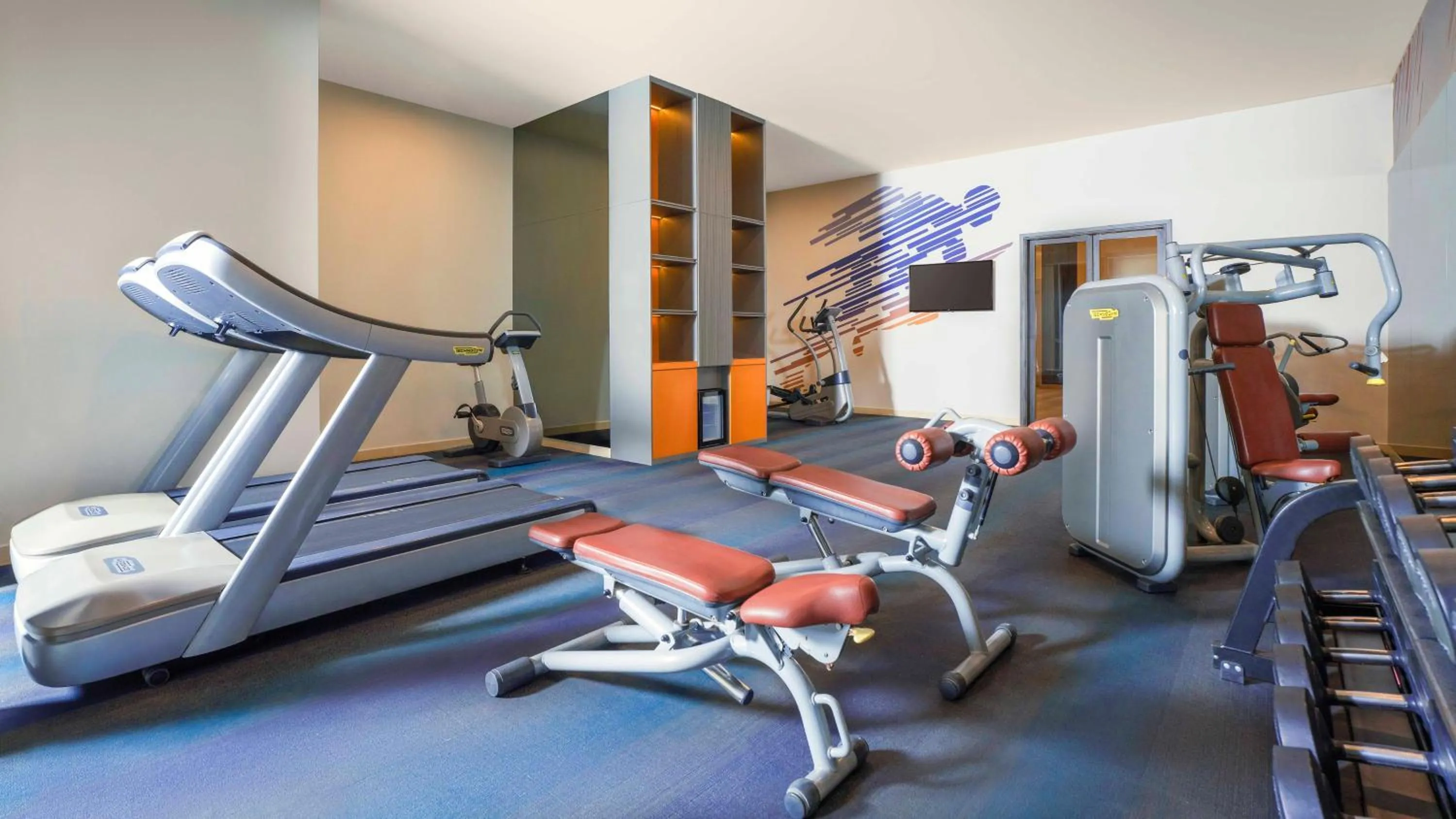 Fitness centre/facilities in Costa Executive Residences