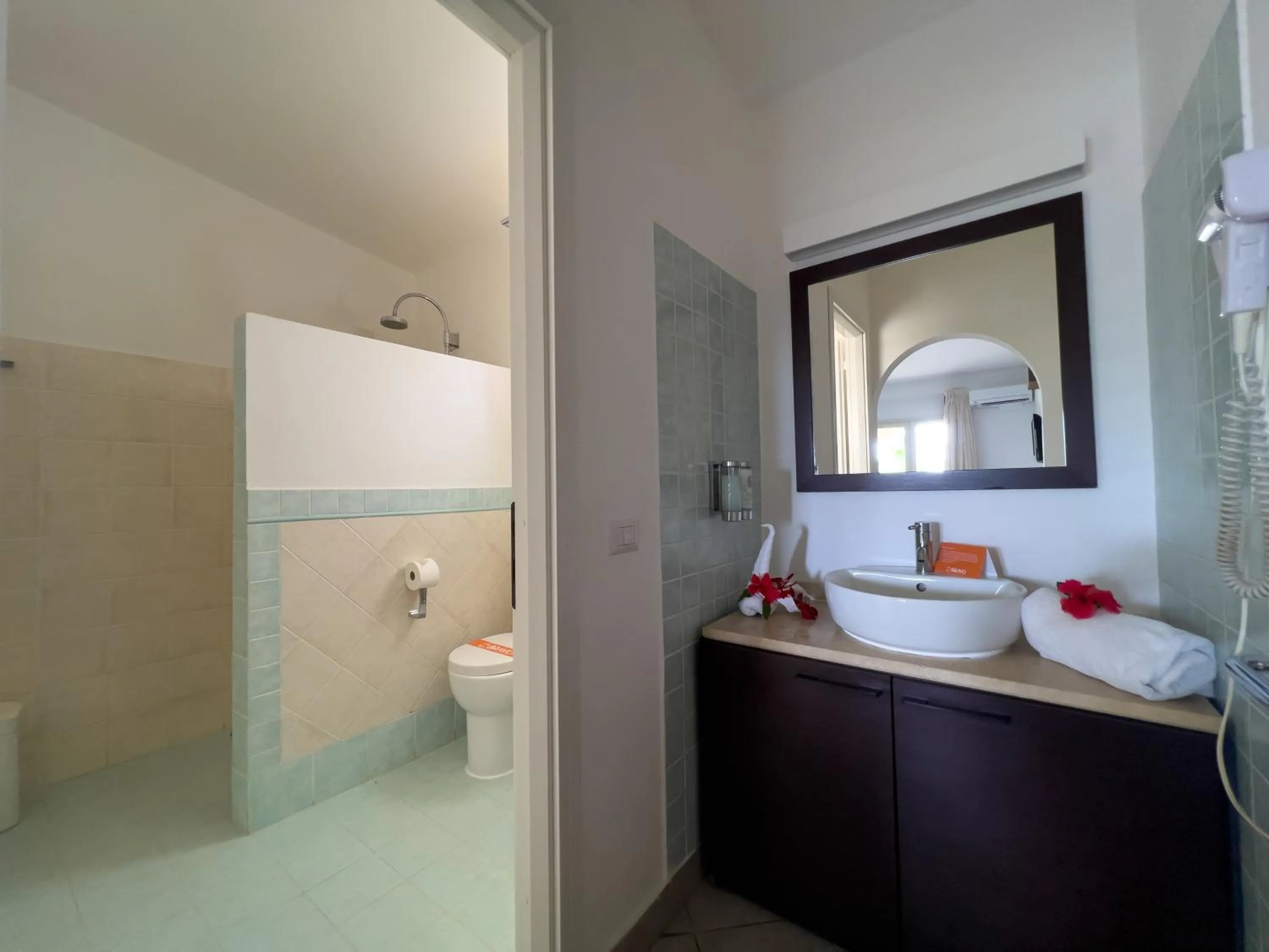 Bathroom in VOI Praia de Chaves Resort