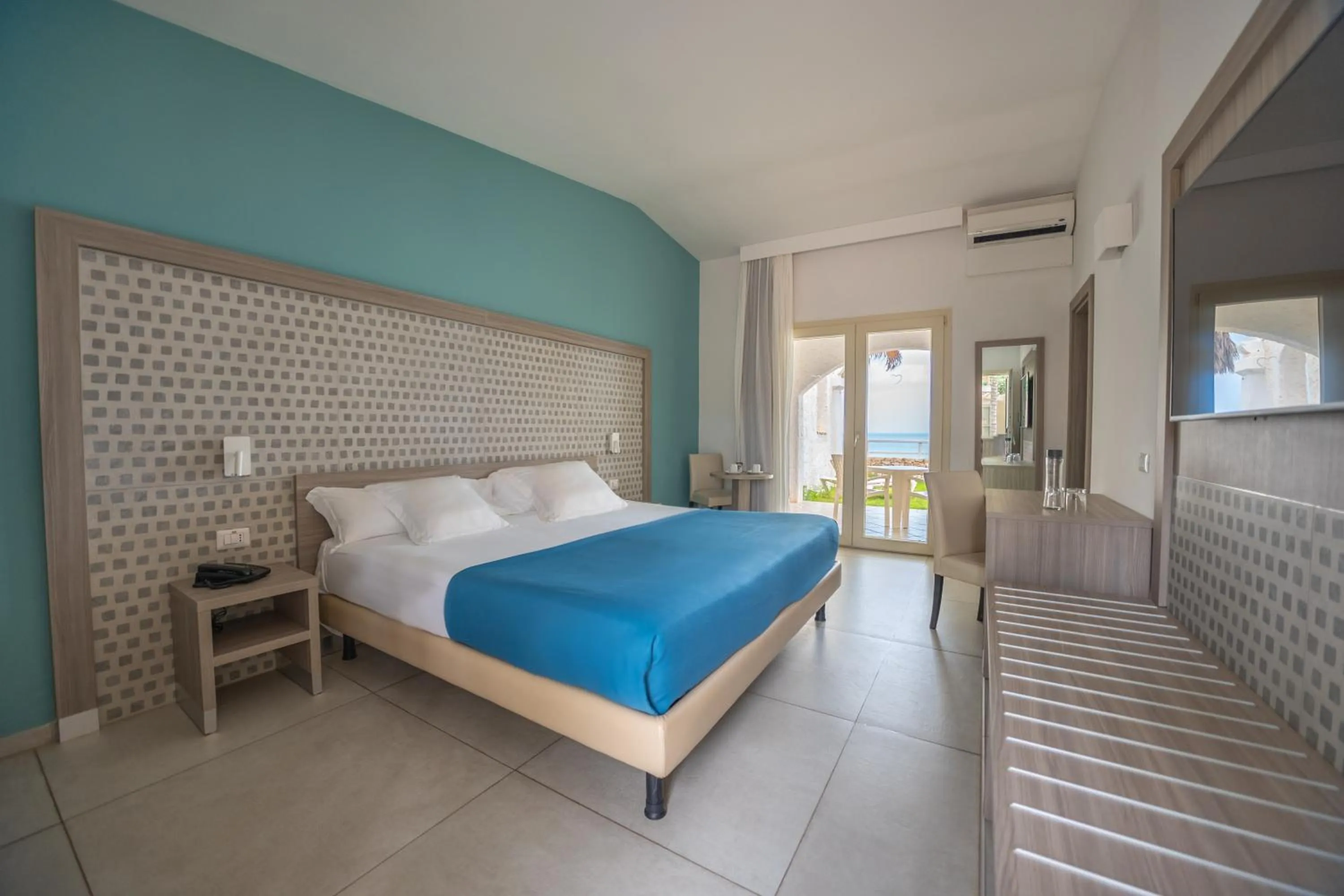 Bedroom, Bed in VOI Praia de Chaves Resort