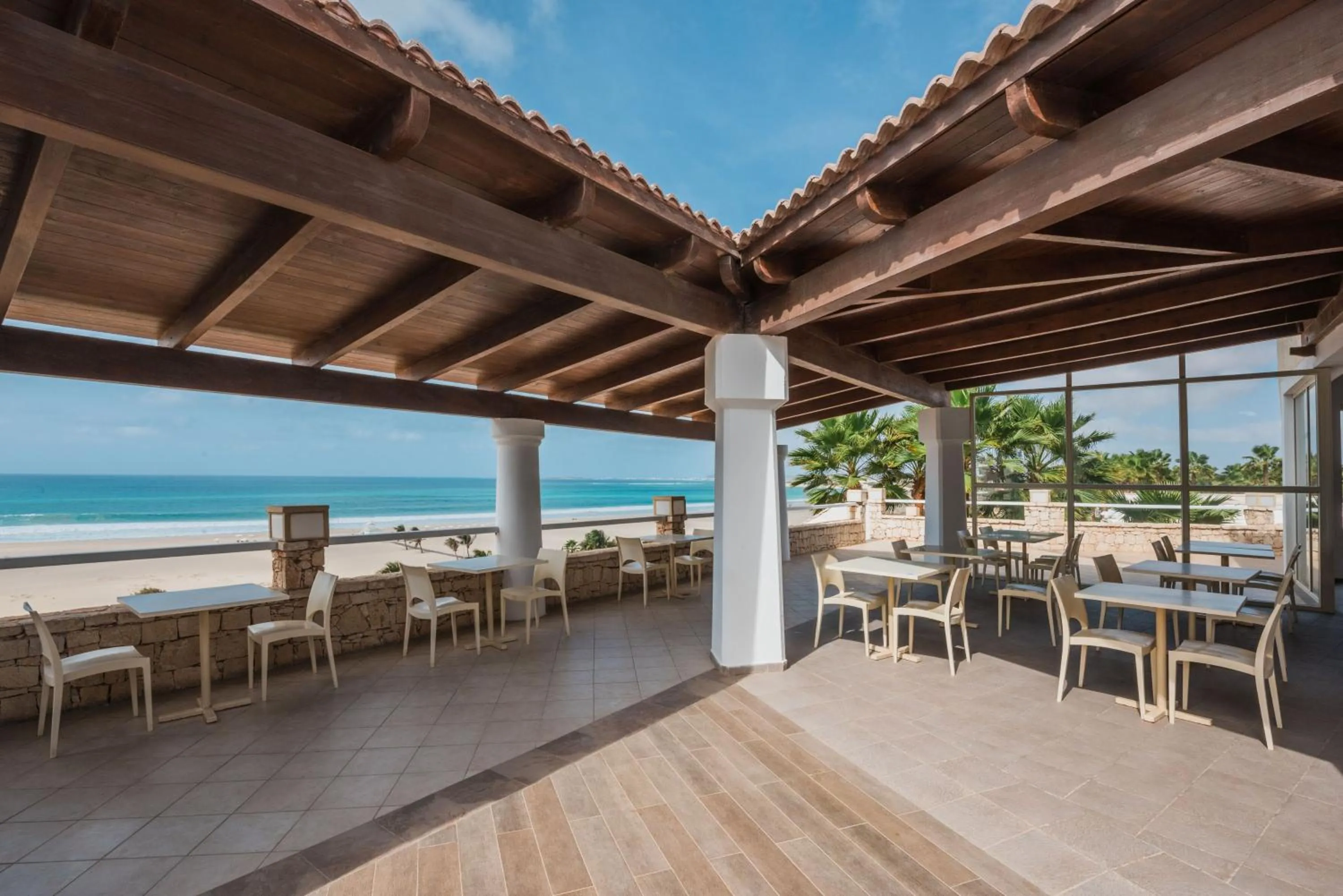 Lounge or bar in VOI Praia de Chaves Resort