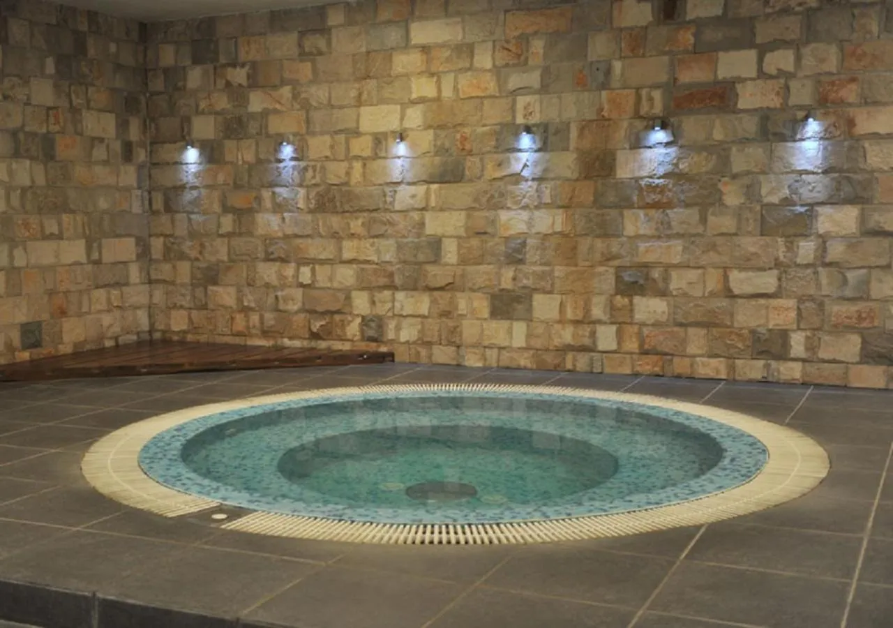 Hot Tub in Avala Resort & Villas