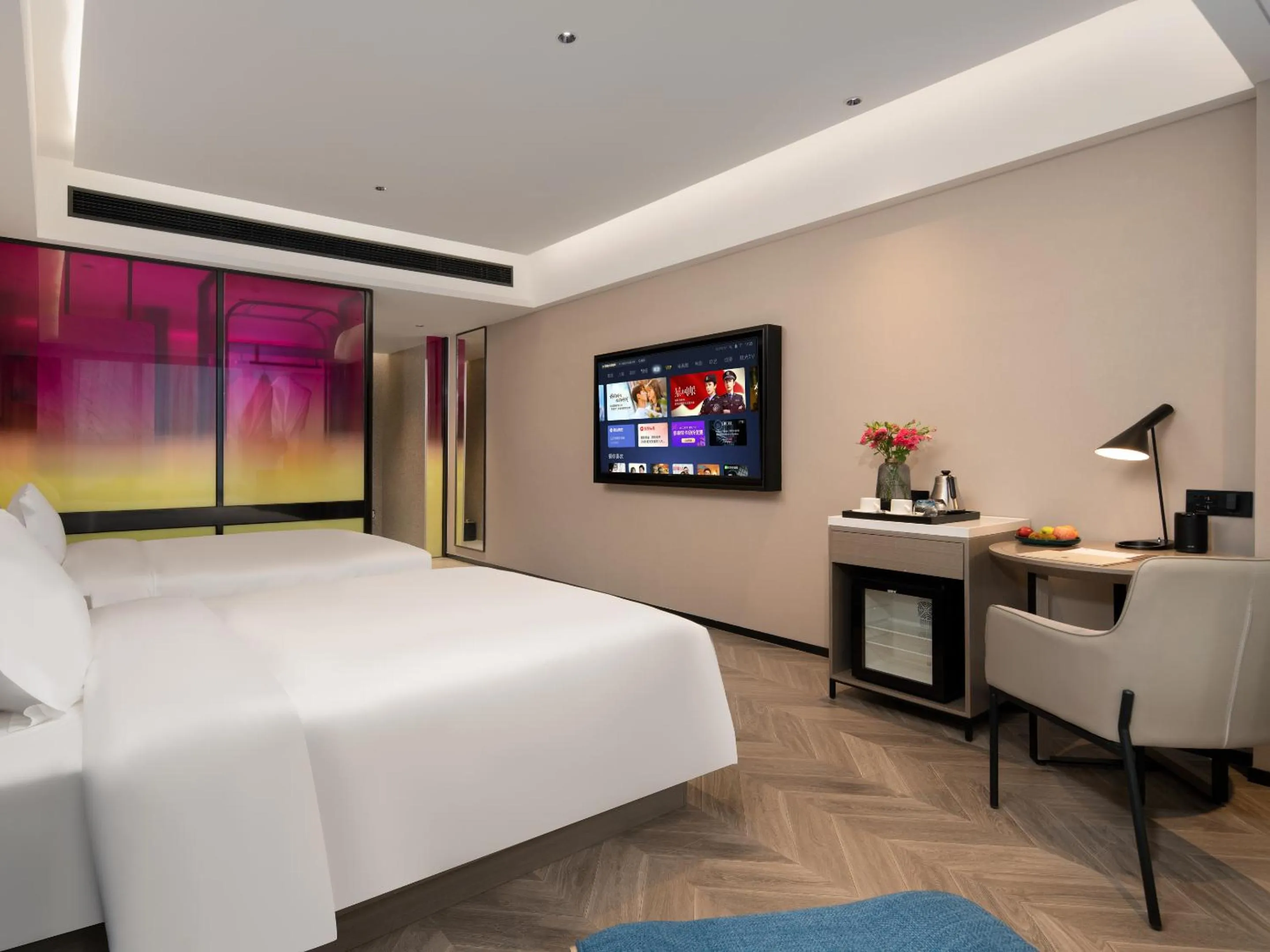 Photo of the whole room, Bed in Echarm PLUS International Hotel Zhujiang New Town Wuyangcun Metro Station Branch- Free Deliver Service to Canton Fair Complex During Canton Fair Period