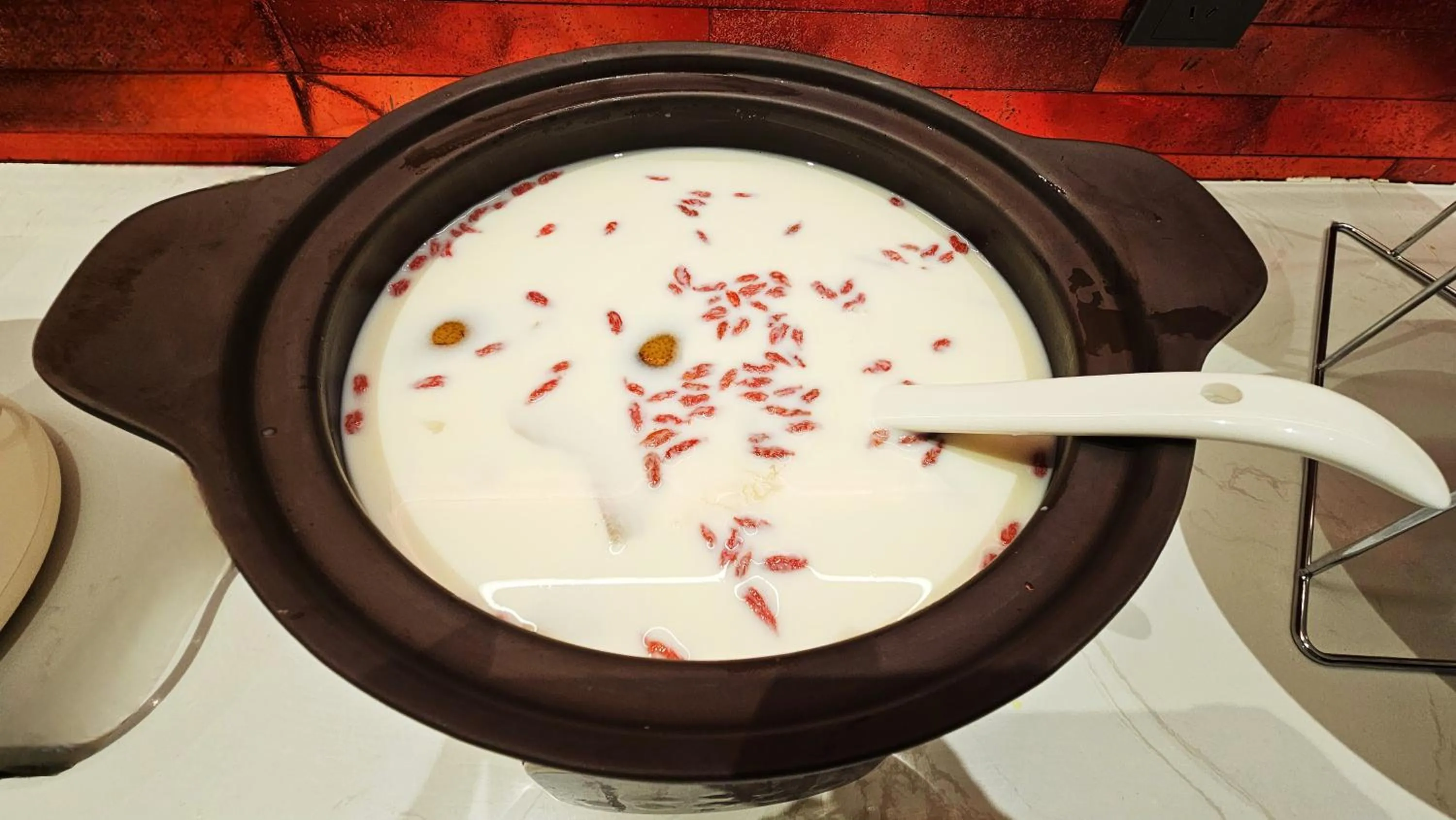 Breakfast in Echarm PLUS International Hotel Zhujiang New Town Wuyangcun Metro Station Branch- Free Deliver Service to Canton Fair Complex During Canton Fair Period